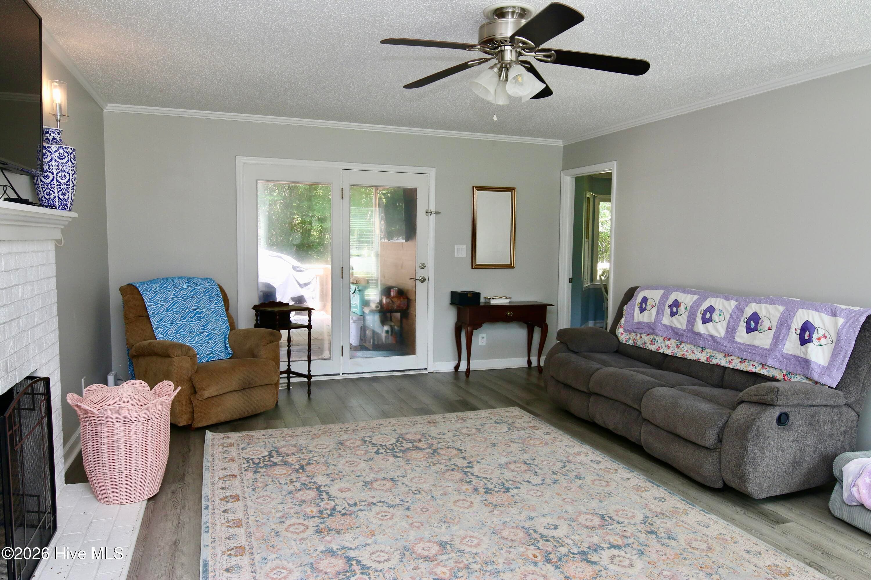 Single Family Residence at 329 S Wedgewood Drive, Washington, NC 27889, photo 9 of 35
