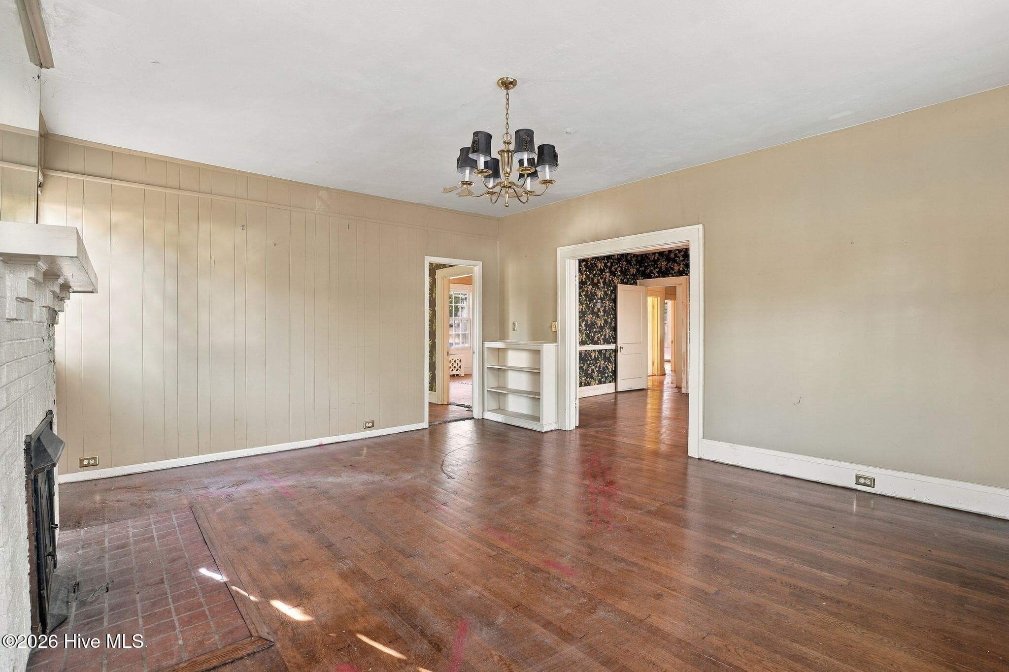 Single Family Residence at 1401 Gold Street N, Wilson, NC 27893, photo 3 of 27