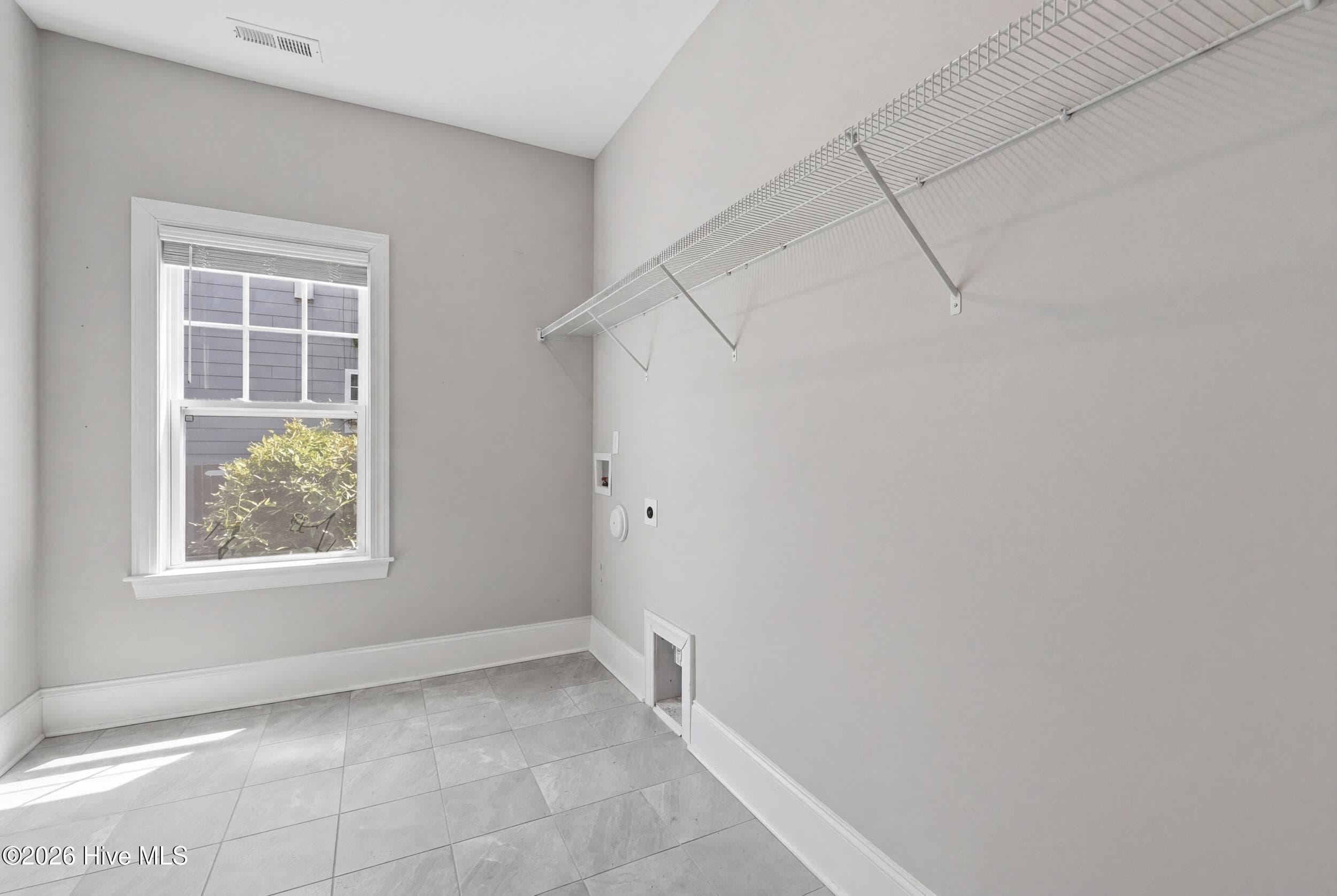 Single Family Residence at 5732 Brown Pelican Lane, Wilmington, NC 28409, photo 16 of 40