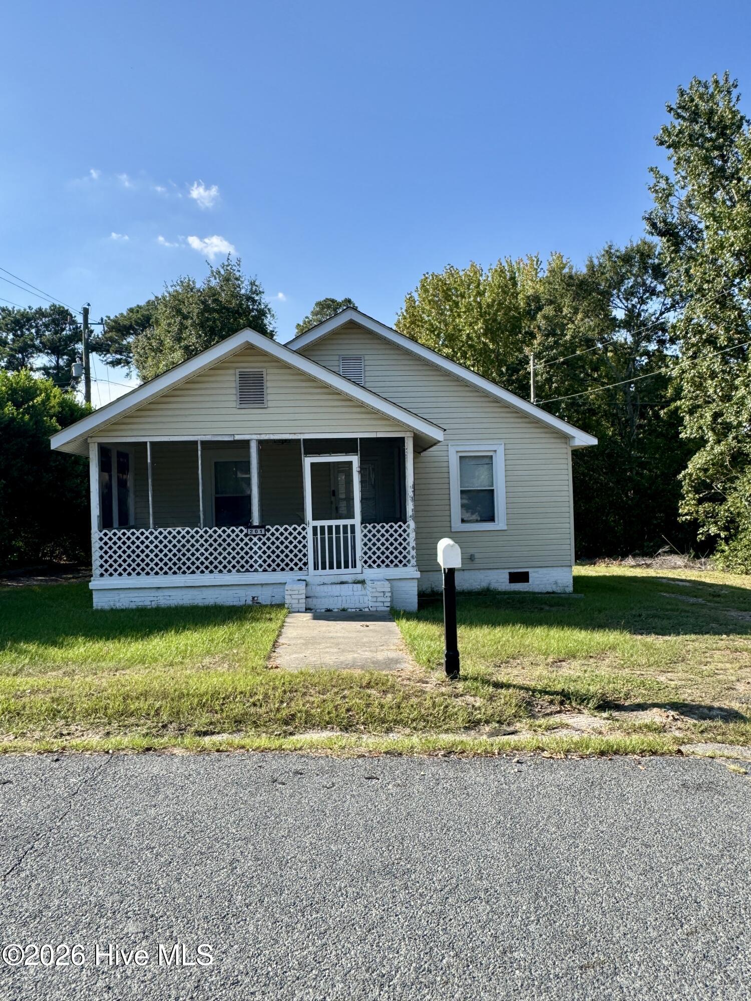 Single Family Residence at 201 Aleo First Street, Rockingham, NC 28379, photo 14 of 17