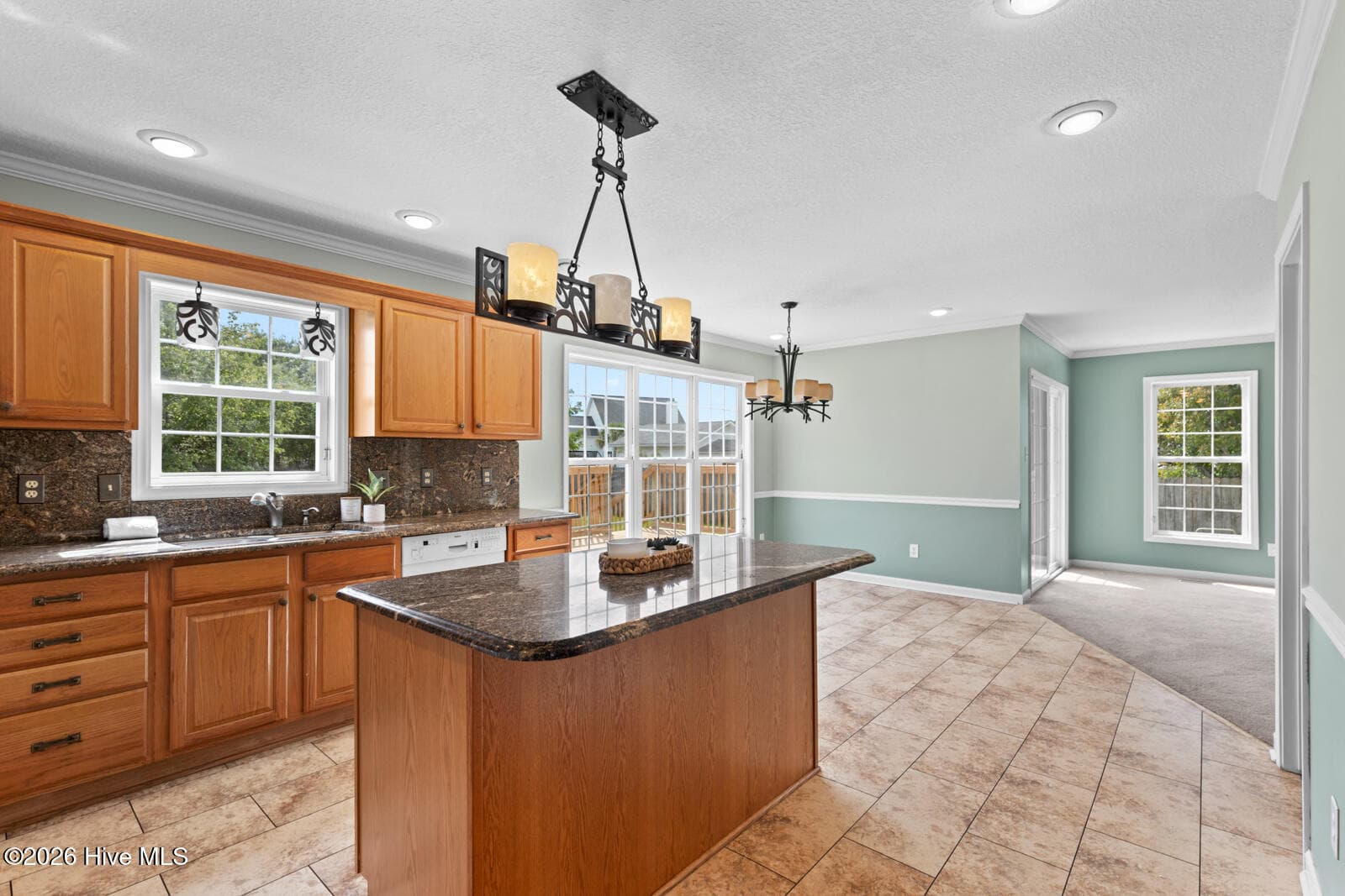 Single Family Residence at 101 New Castle Drive, Jacksonville, NC 28540, photo 7 of 33