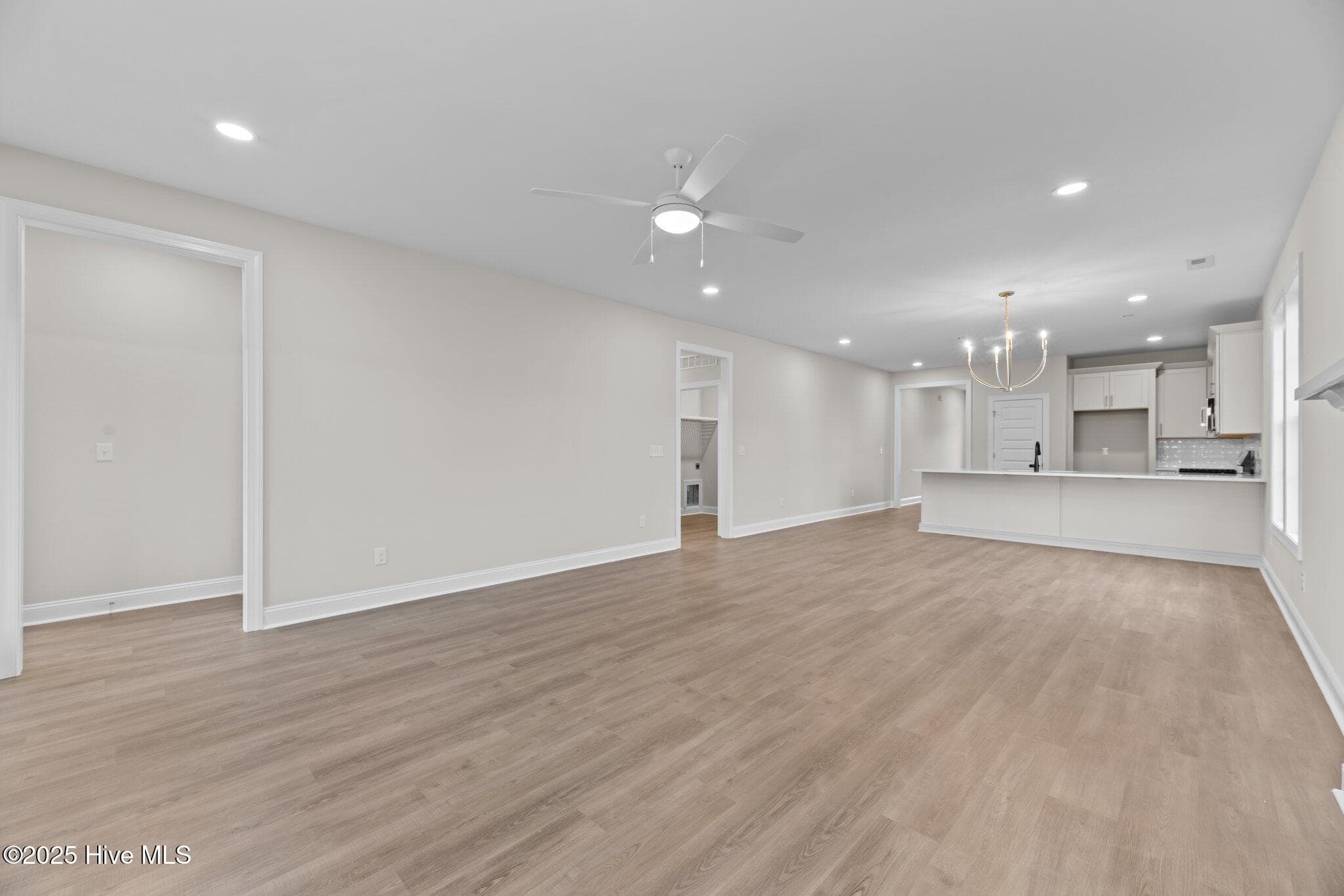 Single Family Residence at 1015 Brighton Drive, New Bern, NC 28562, photo 25 of 47