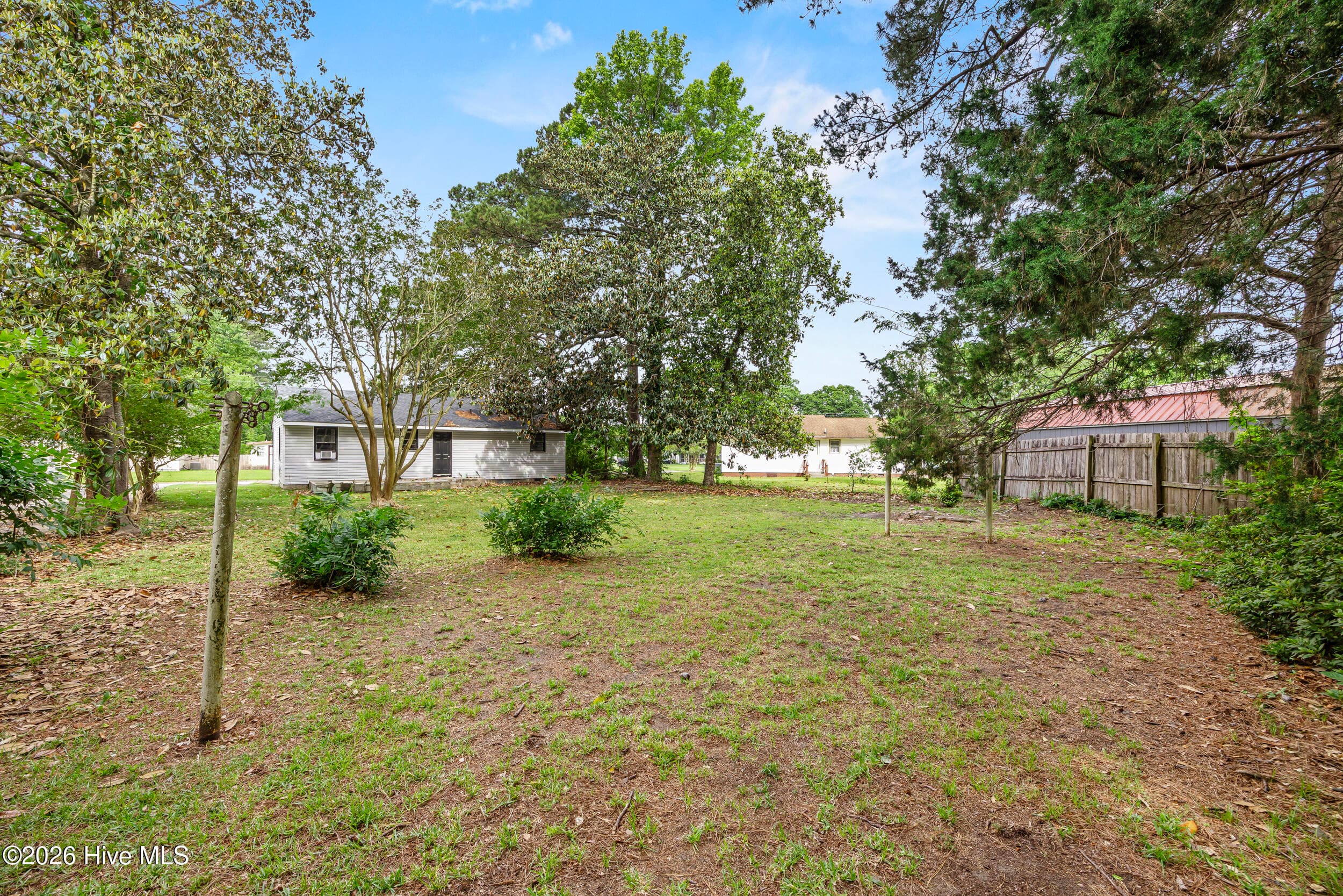 Single Family Residence at 530 Oak Lane, Jacksonville, NC 28540, photo 27 of 32