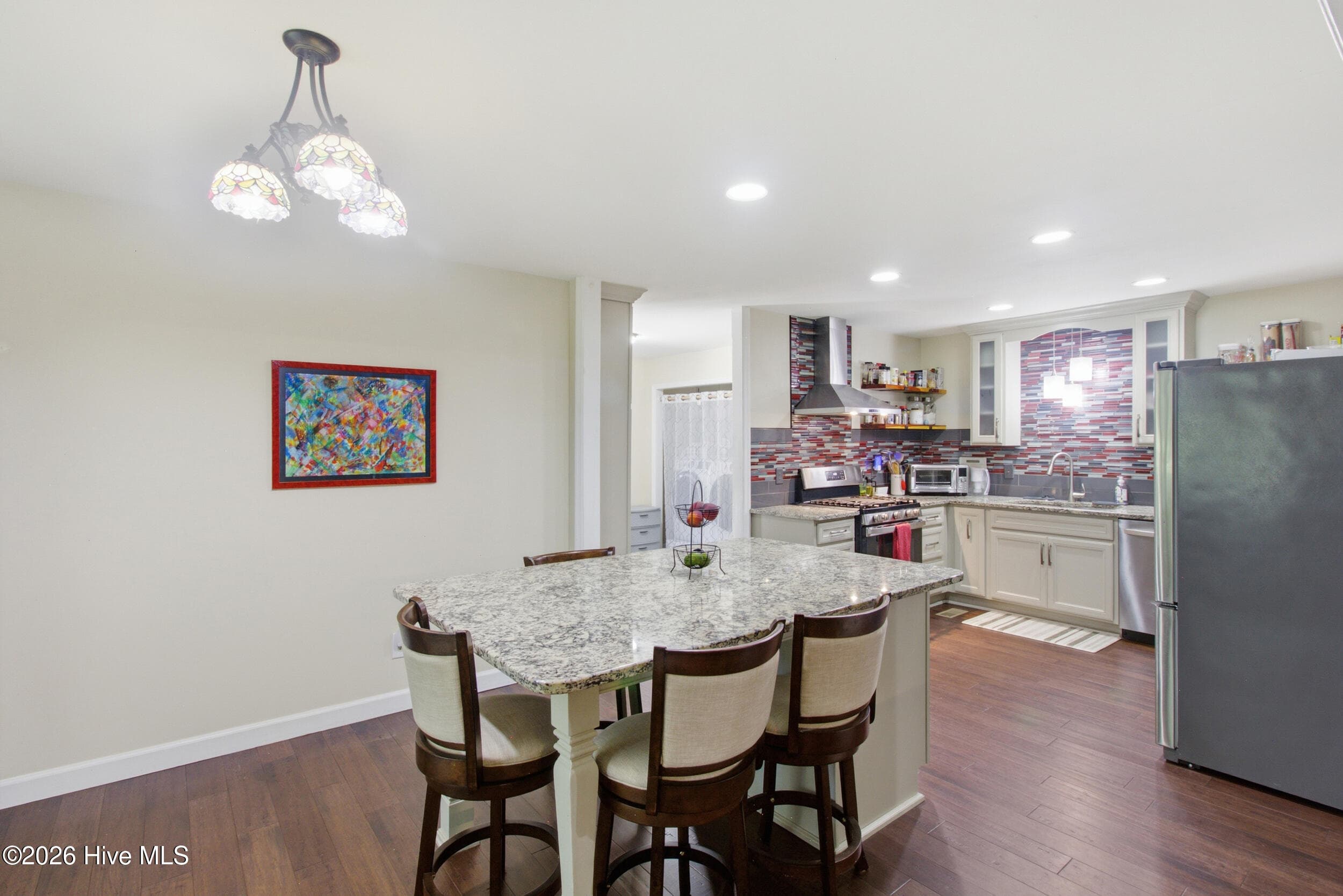 Dining - 701 Plantation Drive, New Bern, NC 28562
