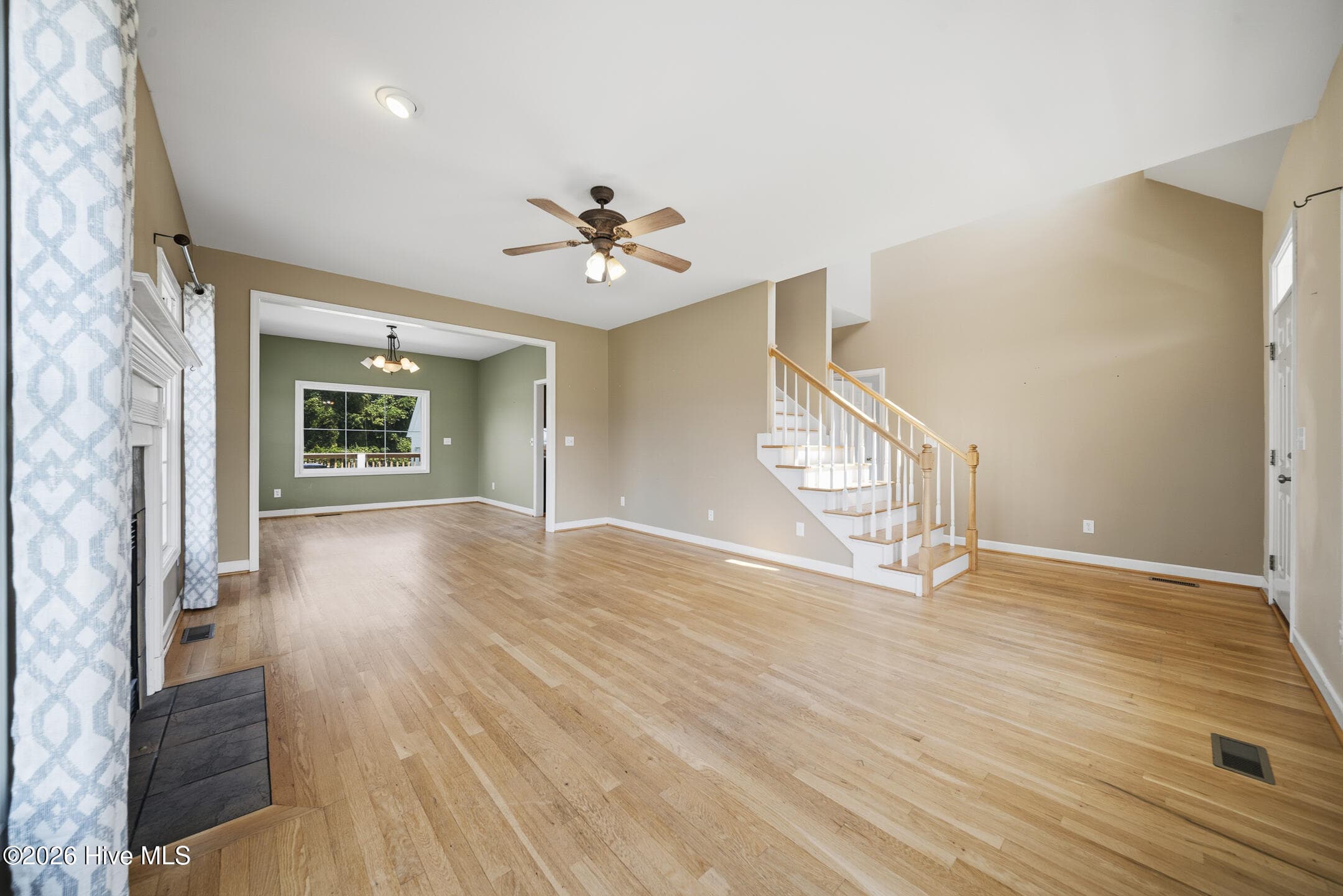 Single Family Residence at 117 Middle Point Road, Hampstead, NC 28443, photo 13 of 86