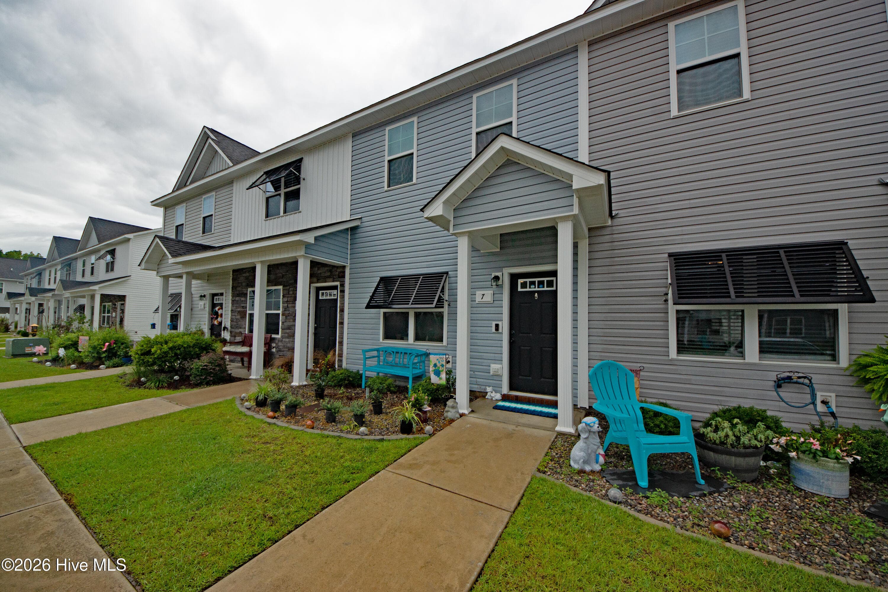Townhouse at 7 Catalina Circle, Swansboro, NC 28584, photo 4 of 41