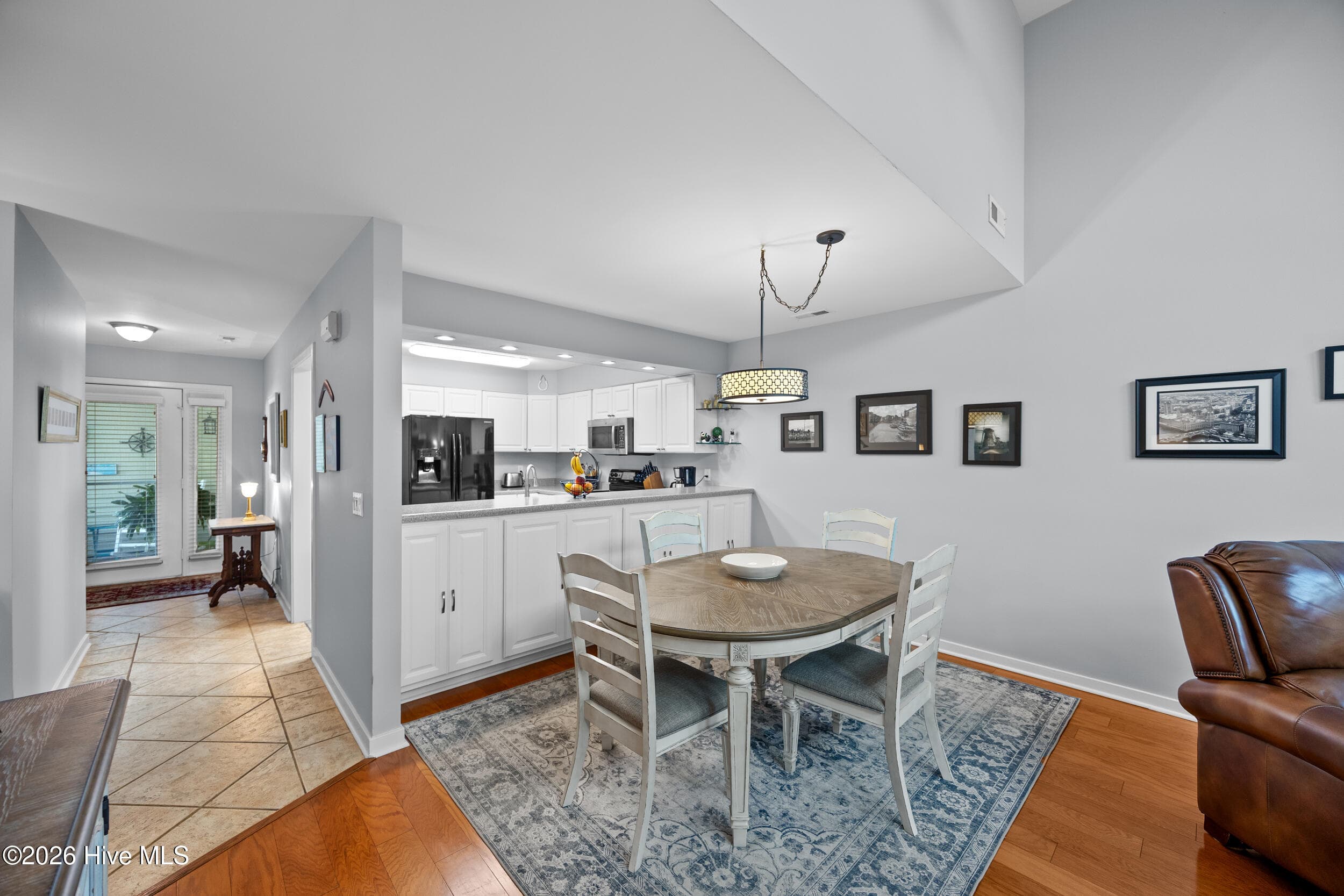 Townhouse at 208 Inland Greens Circle, Wilmington, NC 28405, photo 9 of 41