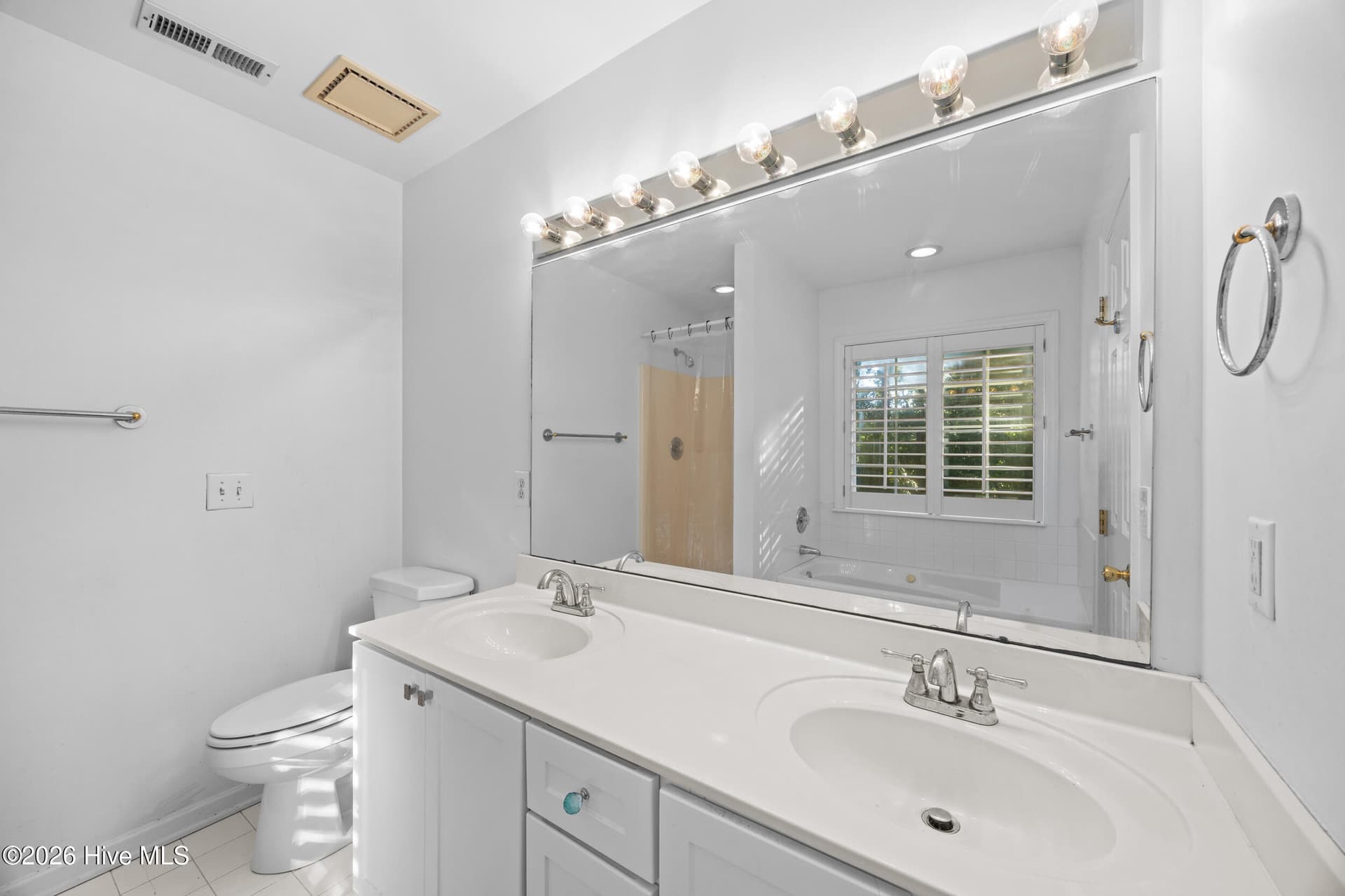 Single Family Residence at 101 Mackenzie Drive, Wilmington, NC 28409, photo 43 of 60