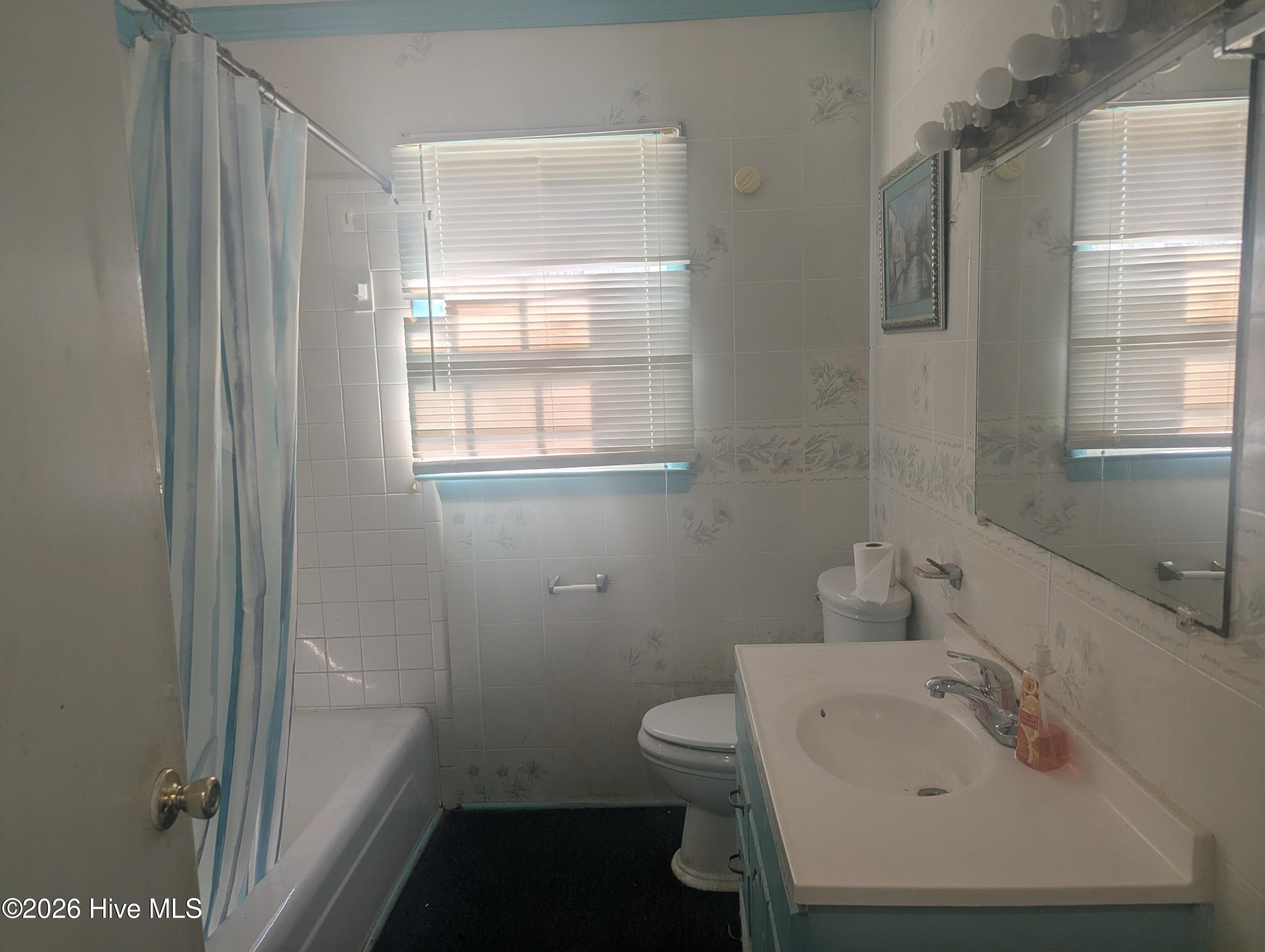 Single Family Residence at 720 Old Moore Road, Selma, NC 27576, photo 10 of 17