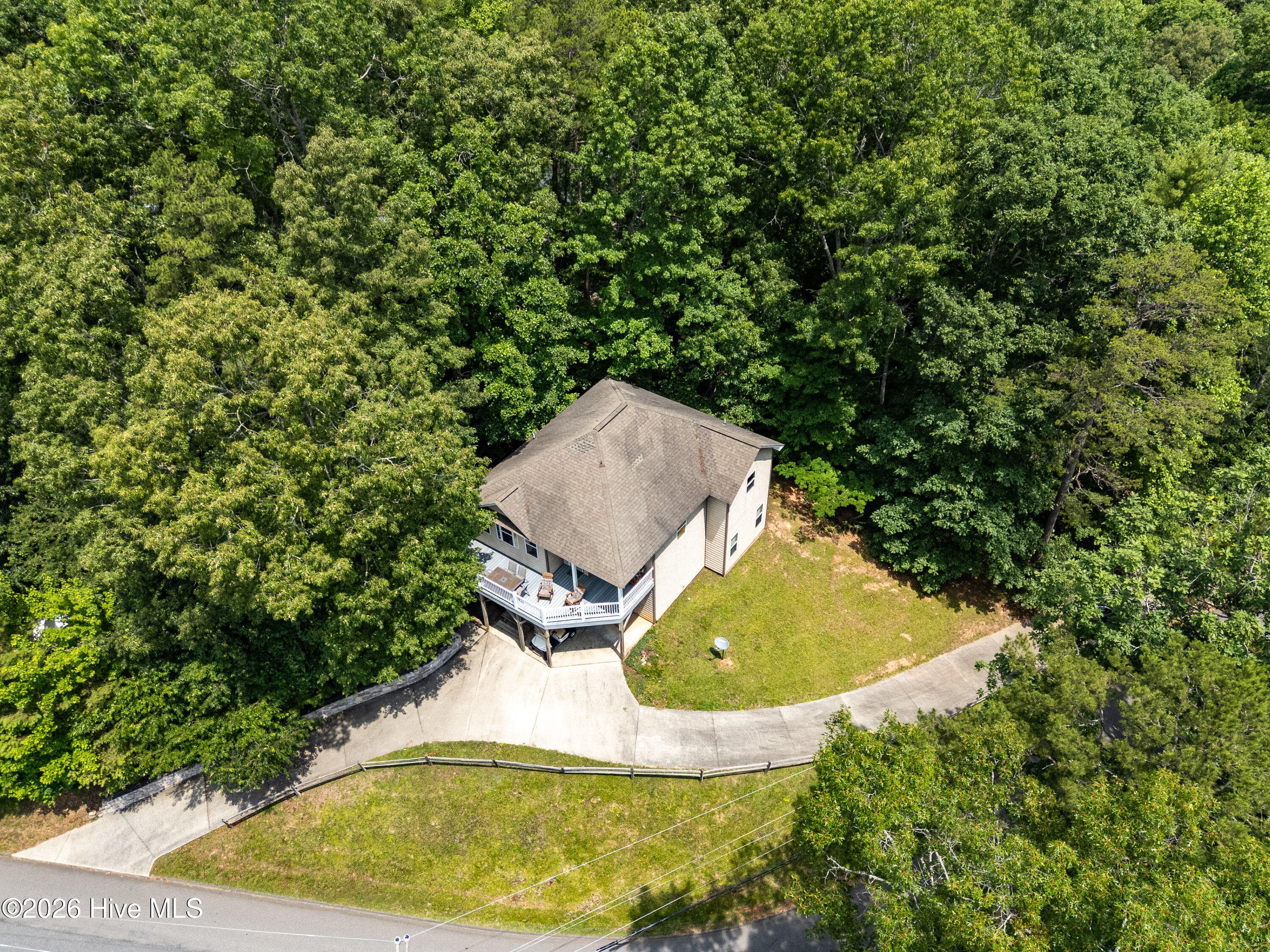 Single Family Residence at 883 Village Road, Murphy, NC 28906, photo 3 of 4