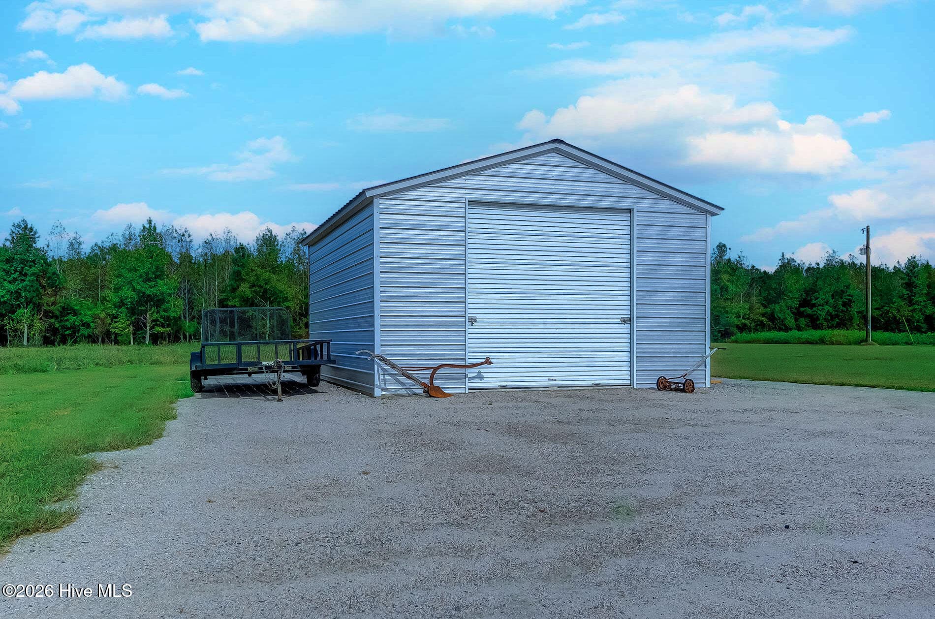 Manufactured Home at 870 Highpockets Place, Latta, SC 29565, photo 5 of 36