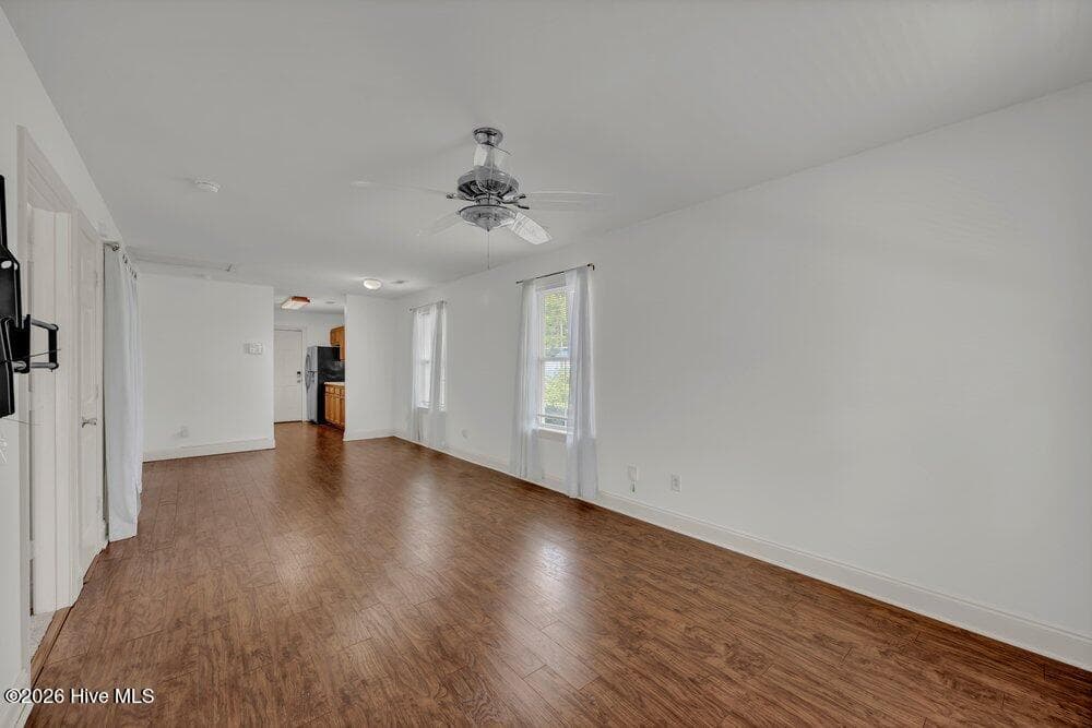 Single Family Residence at 100 S 11th Street, Wilmington, NC 28401, photo 6 of 24