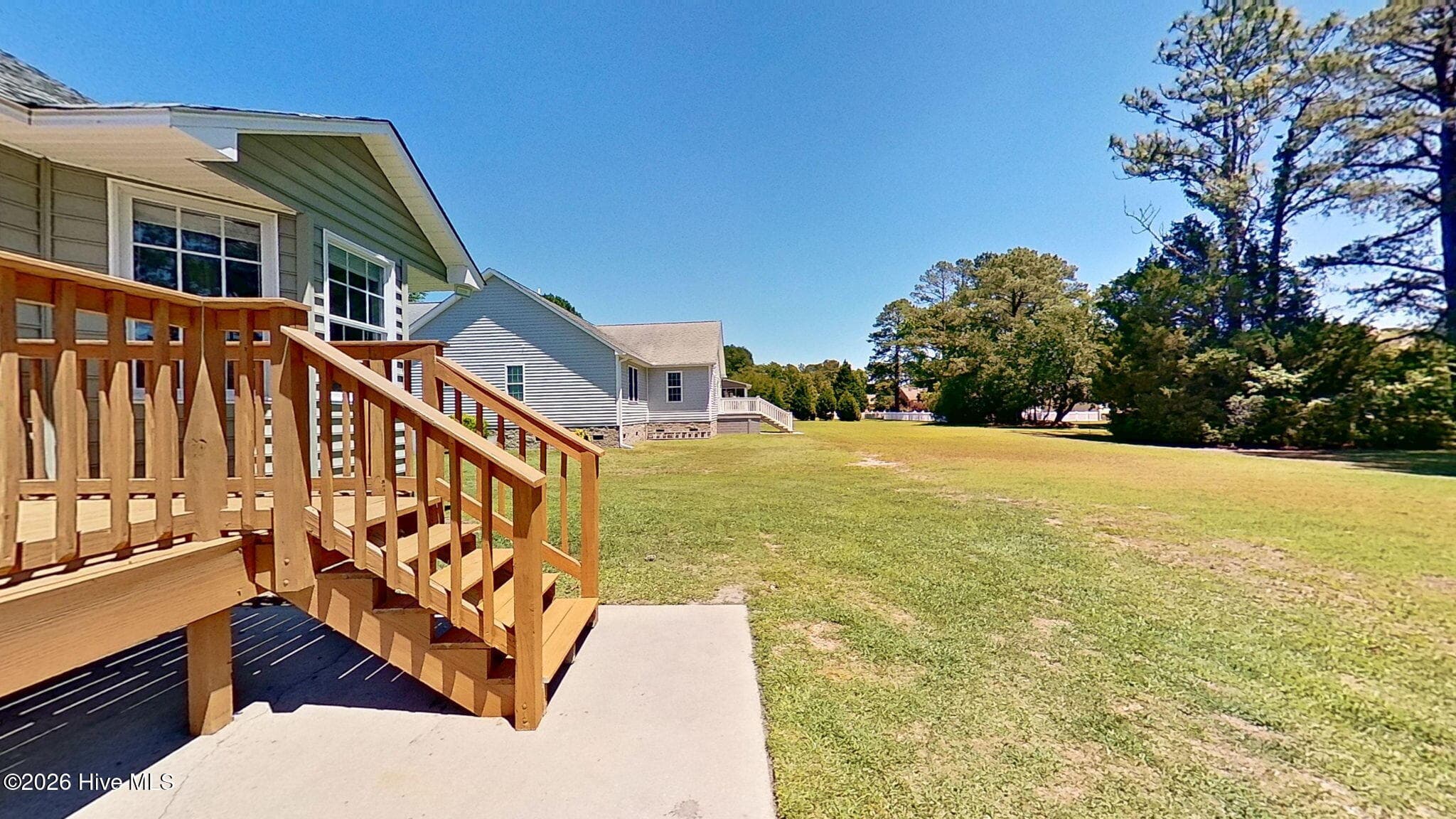 Single Family Residence at 1129 Coral Reef Drive, New Bern, NC 28560, photo 47 of 68