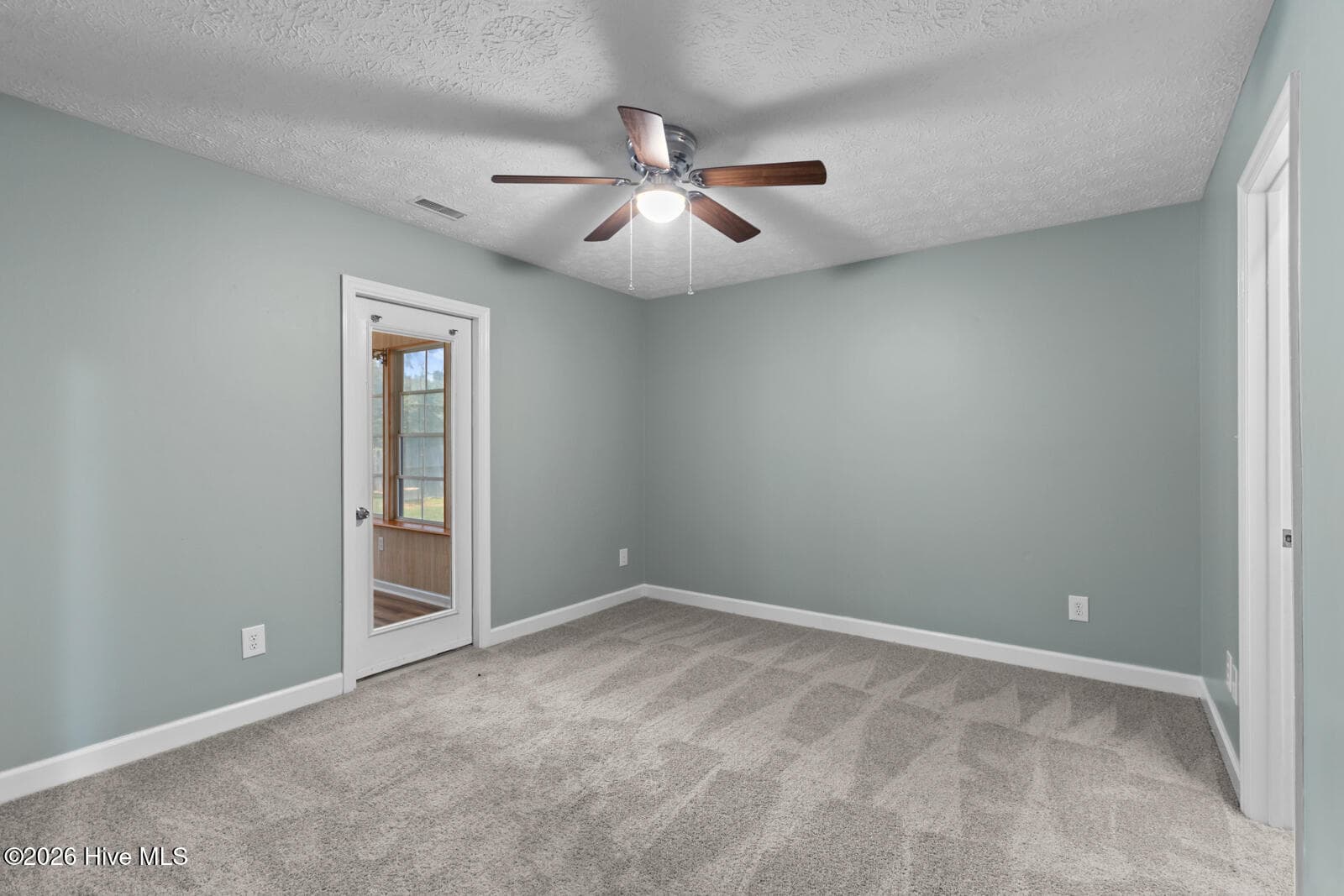 Single Family Residence at 333 Little John Lane, Havelock, NC 28532, photo 20 of 38