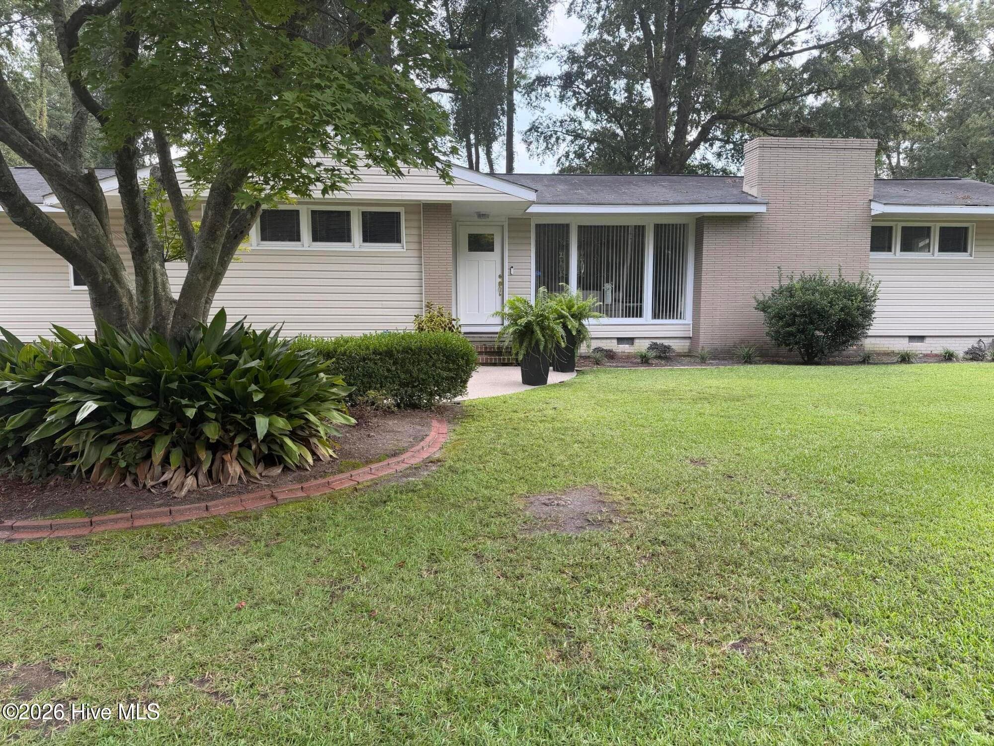 Single Family Residence at 1216 Stockton Road, Kinston, NC 28504, photo 4 of 54