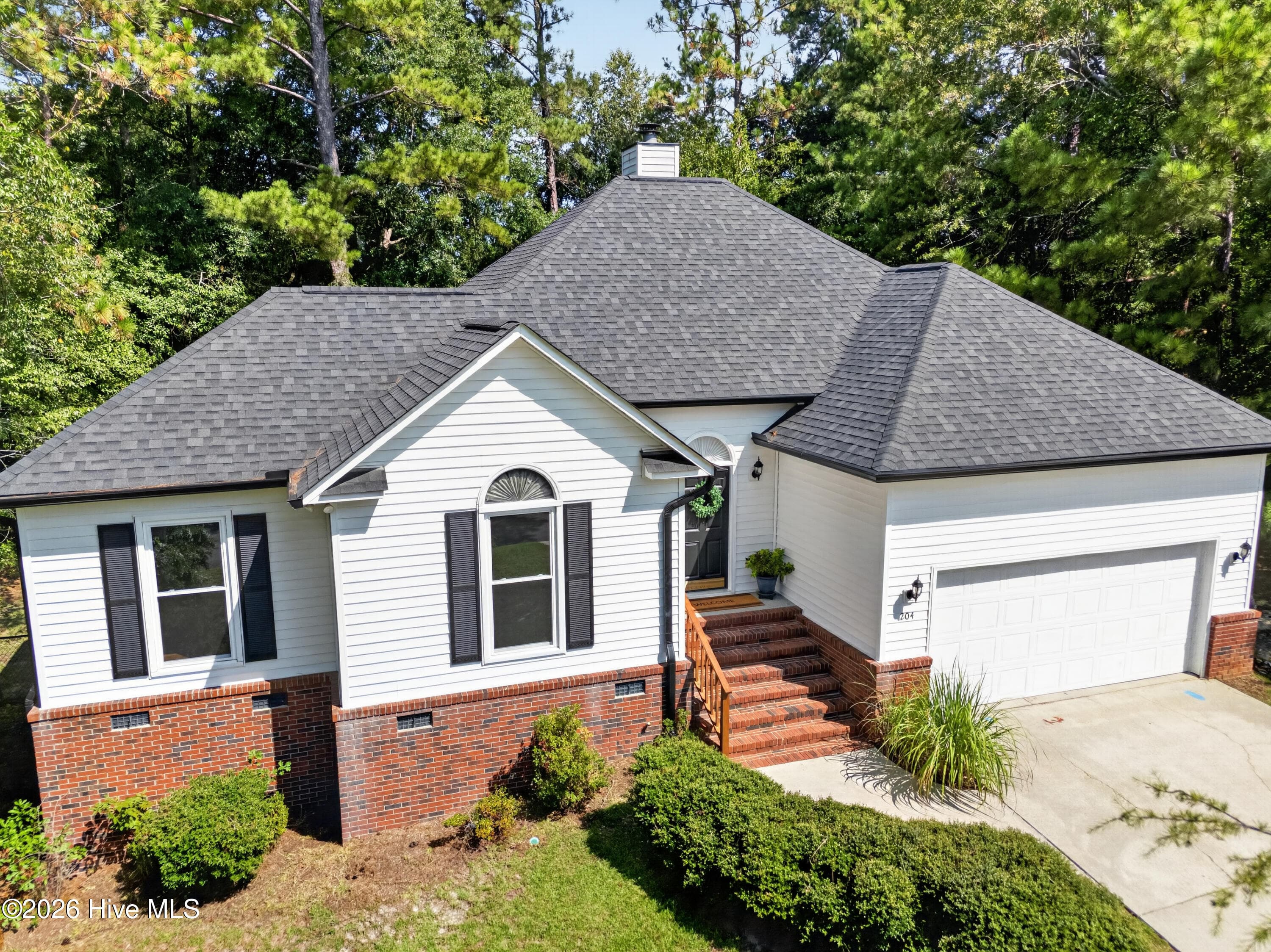 Single Family Residence at 204 Buck Point Court, Aiken, SC 29803, photo 10 of 36