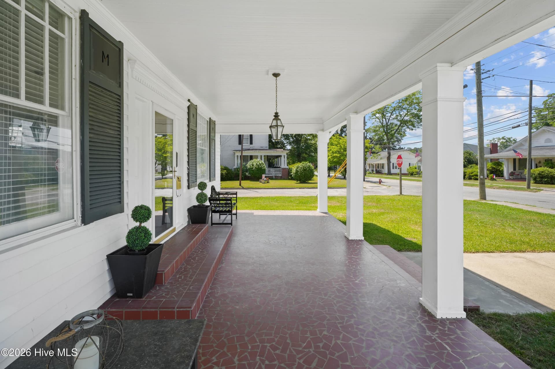 500 W Main Street, Mount Olive, NC 28365