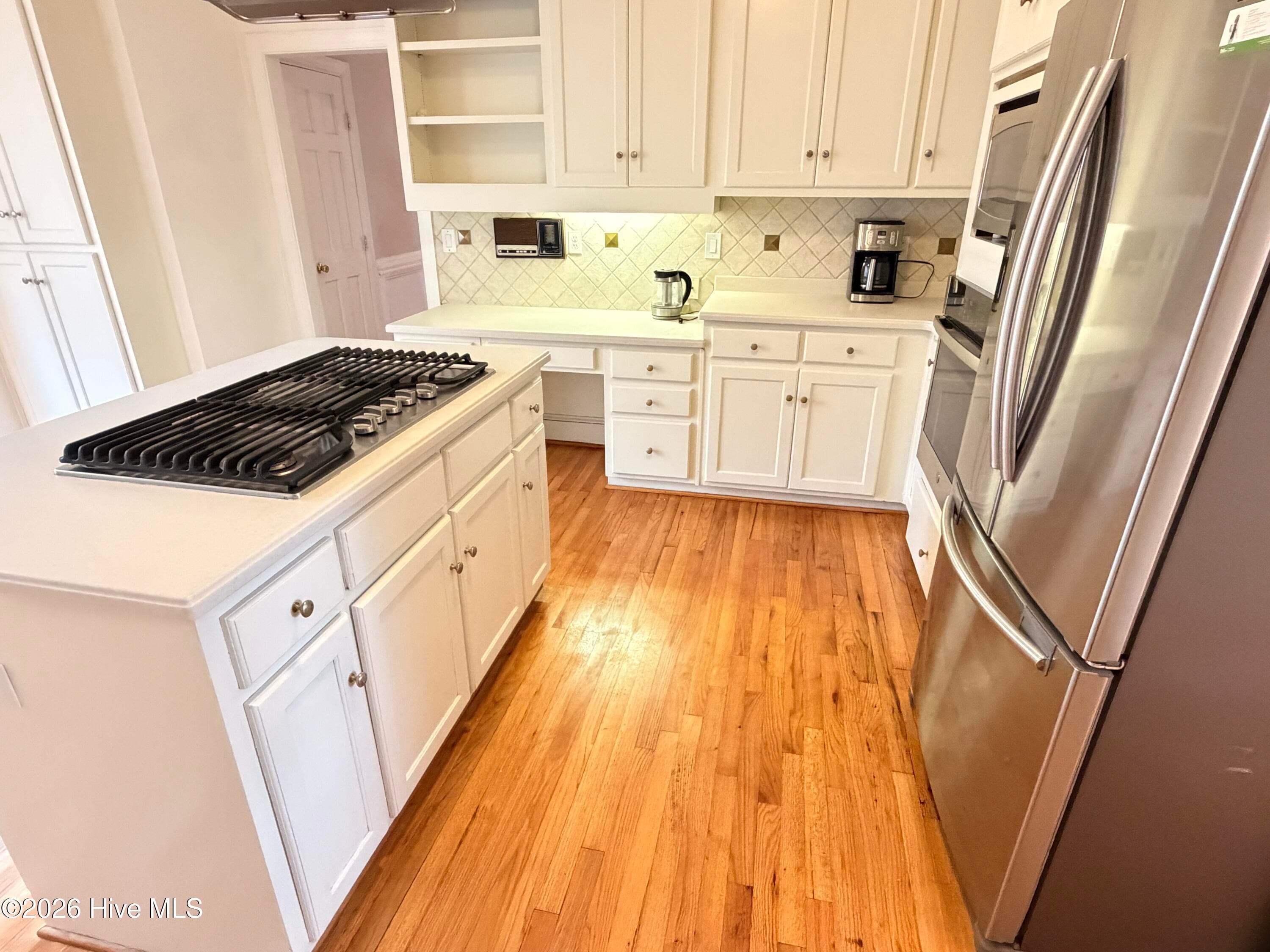Kitchen island - 4147 Knollcrest Circle N, Martinez, GA 30907