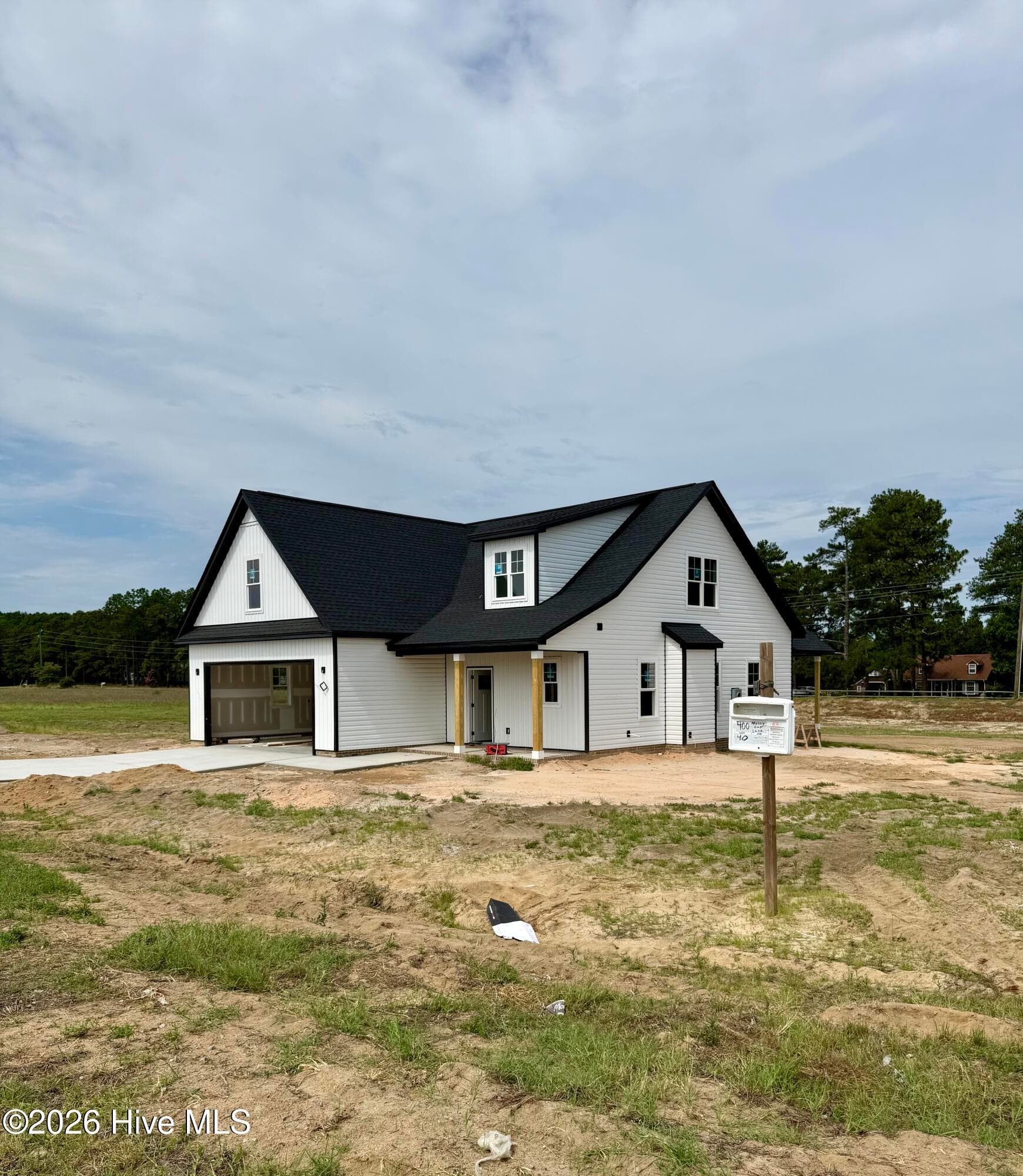 Single Family Residence at 400 Mossy Cup Lane, Aberdeen, NC 28315, photo 7 of 23