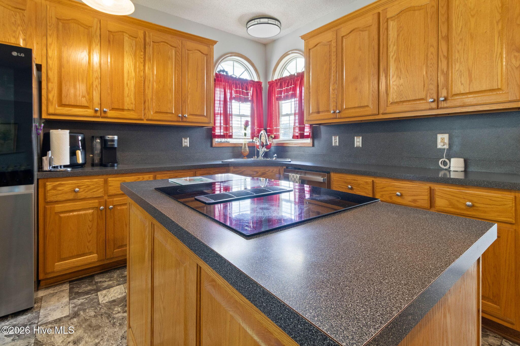 With Island - 549 Sassafras Road, Bladenboro, NC 28320