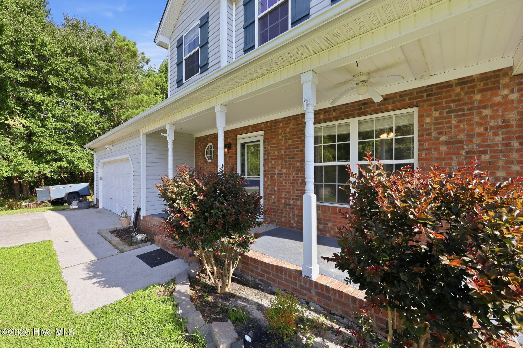 Single Family Residence at 116 Trailwood Drive, Hubert, NC 28539, photo 8 of 55
