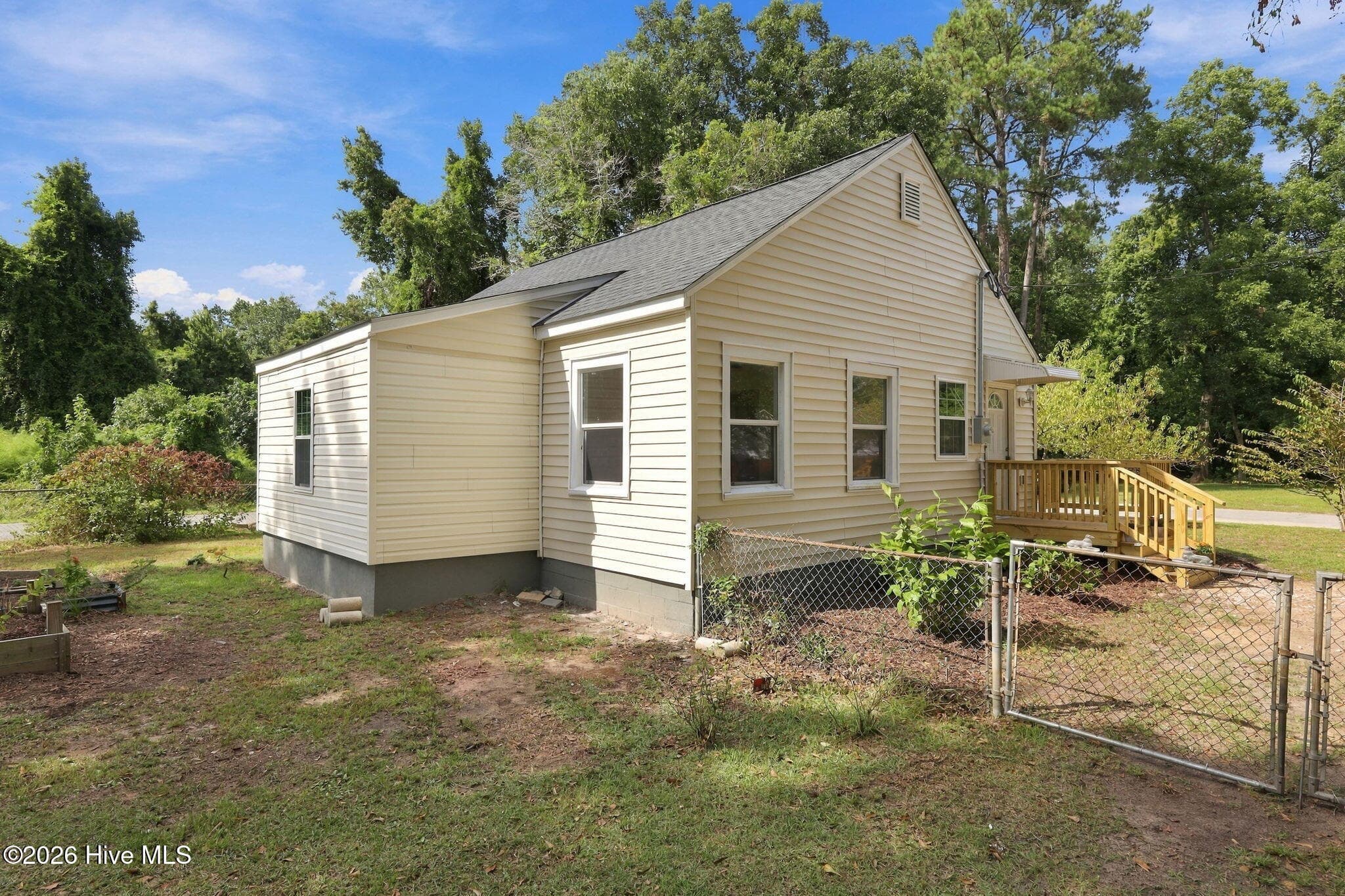 Single Family Residence at 2707 Alabama Avenue, New Bern, NC 28560, photo 38 of 56