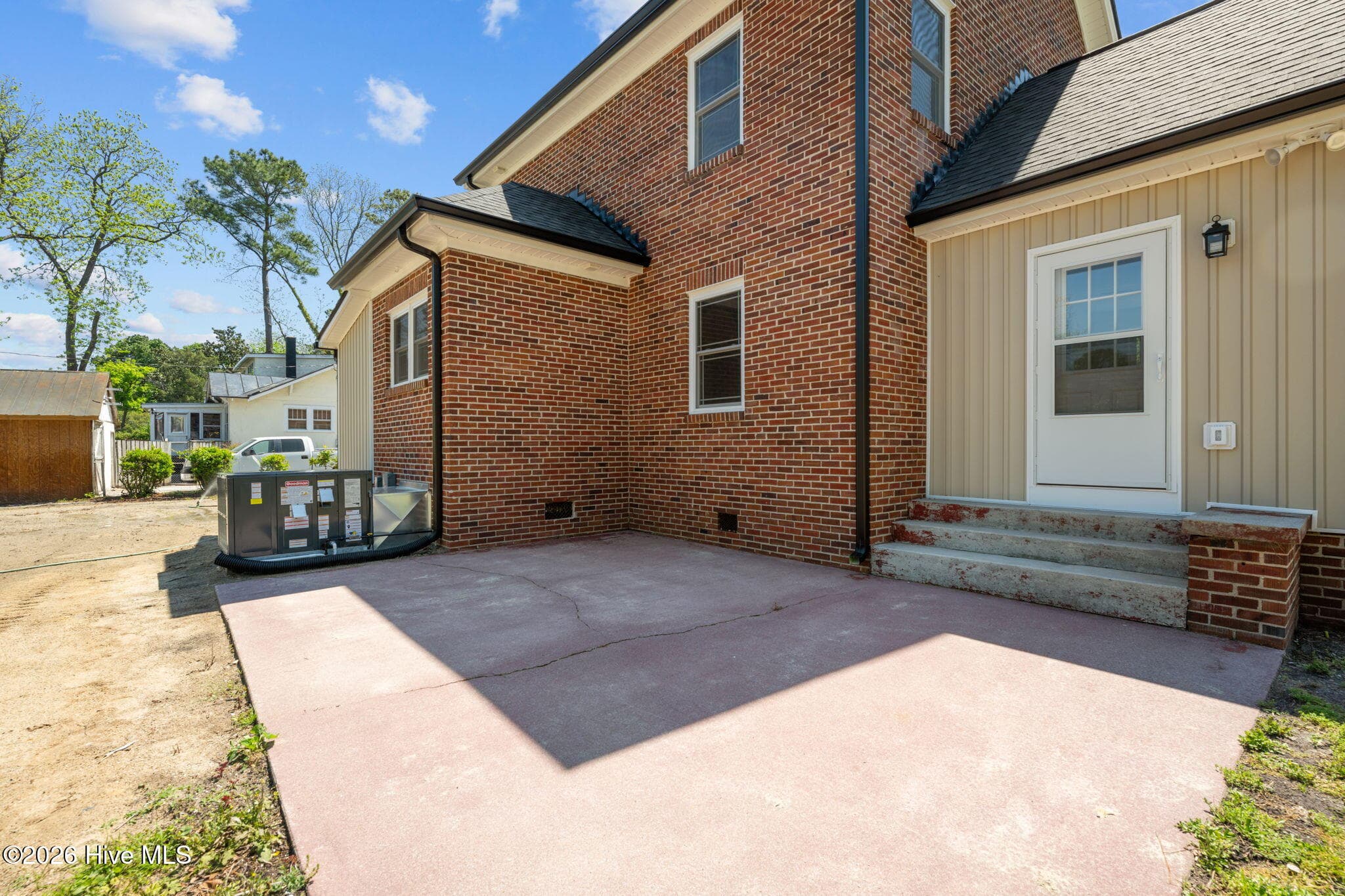Single Family Residence at 1514 Rhem Avenue, New Bern, NC 28560, photo 5 of 41