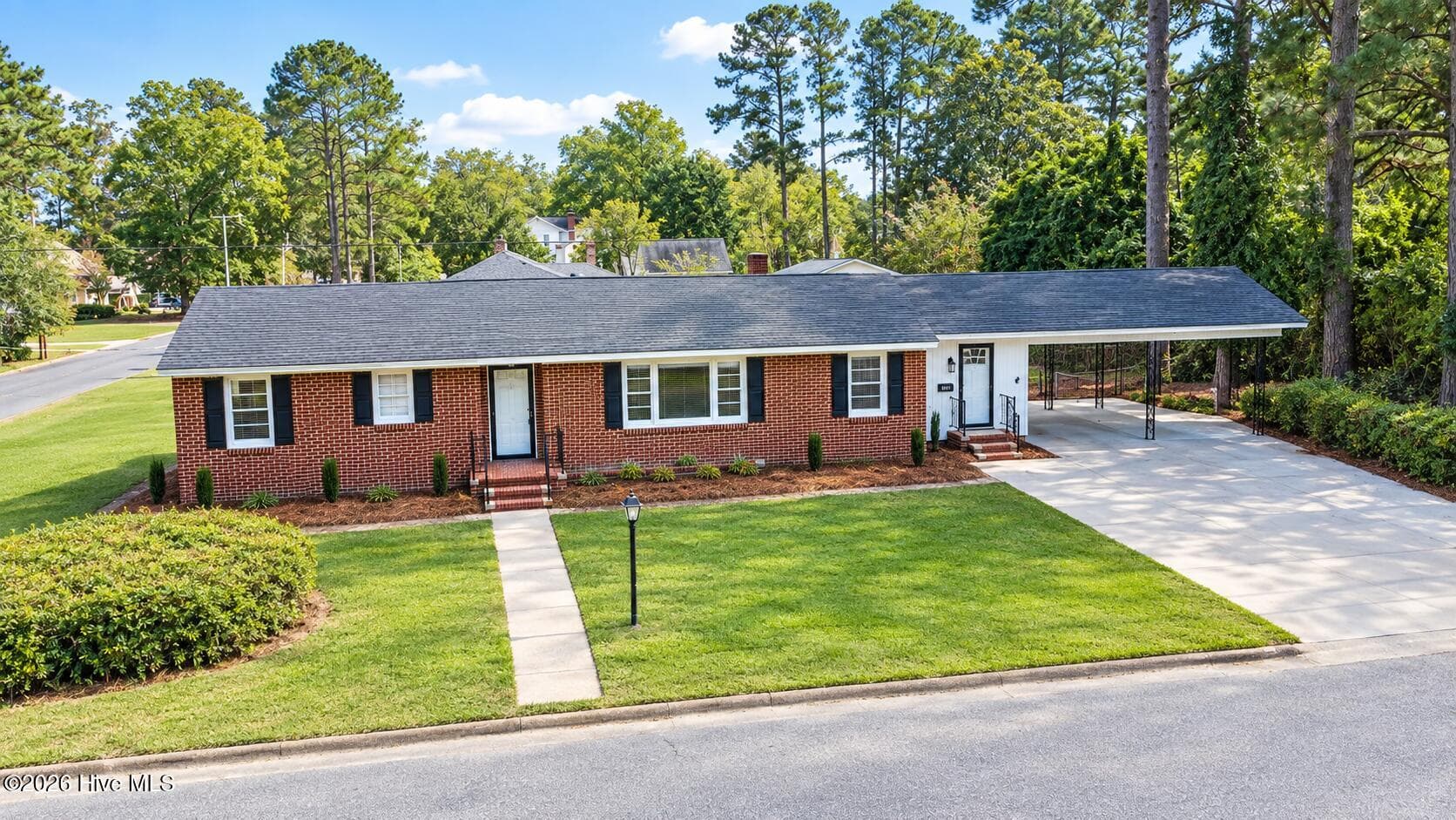 1215 N Respess Street, Washington, NC 27889