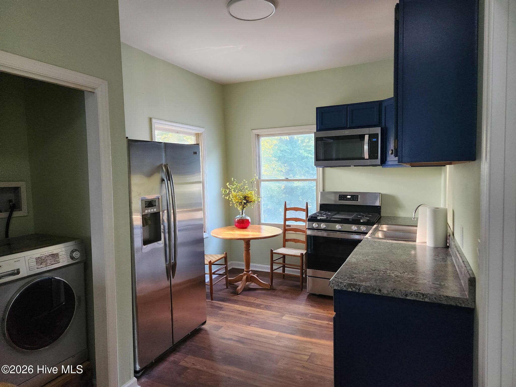 ***Upstairs Apartment - 310 N 5th Avenue, Wilmington, NC 28401