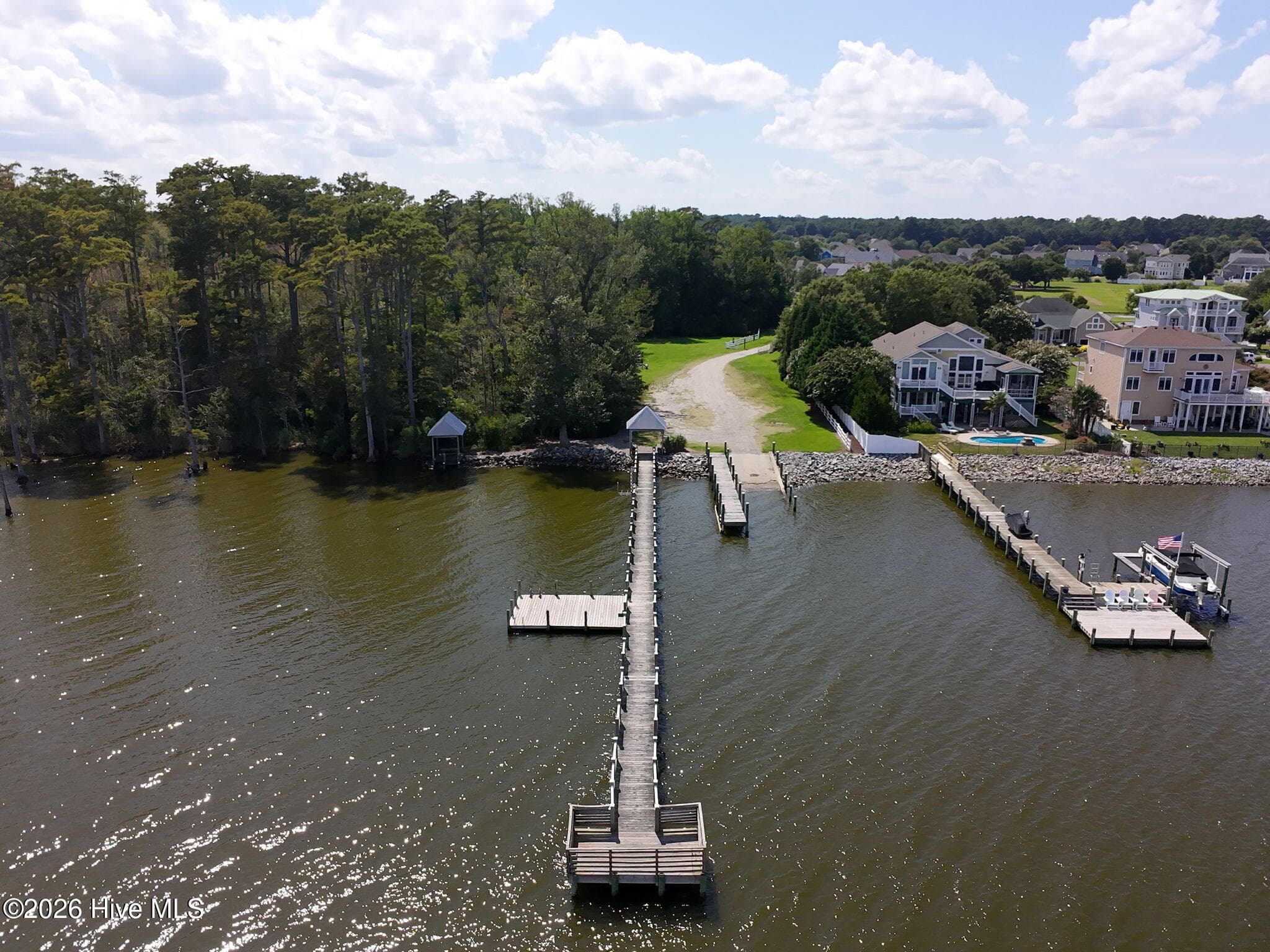 RiversEdge private boat ramp & pier - 102 Blue Heron Cove, Moyock, NC 27958