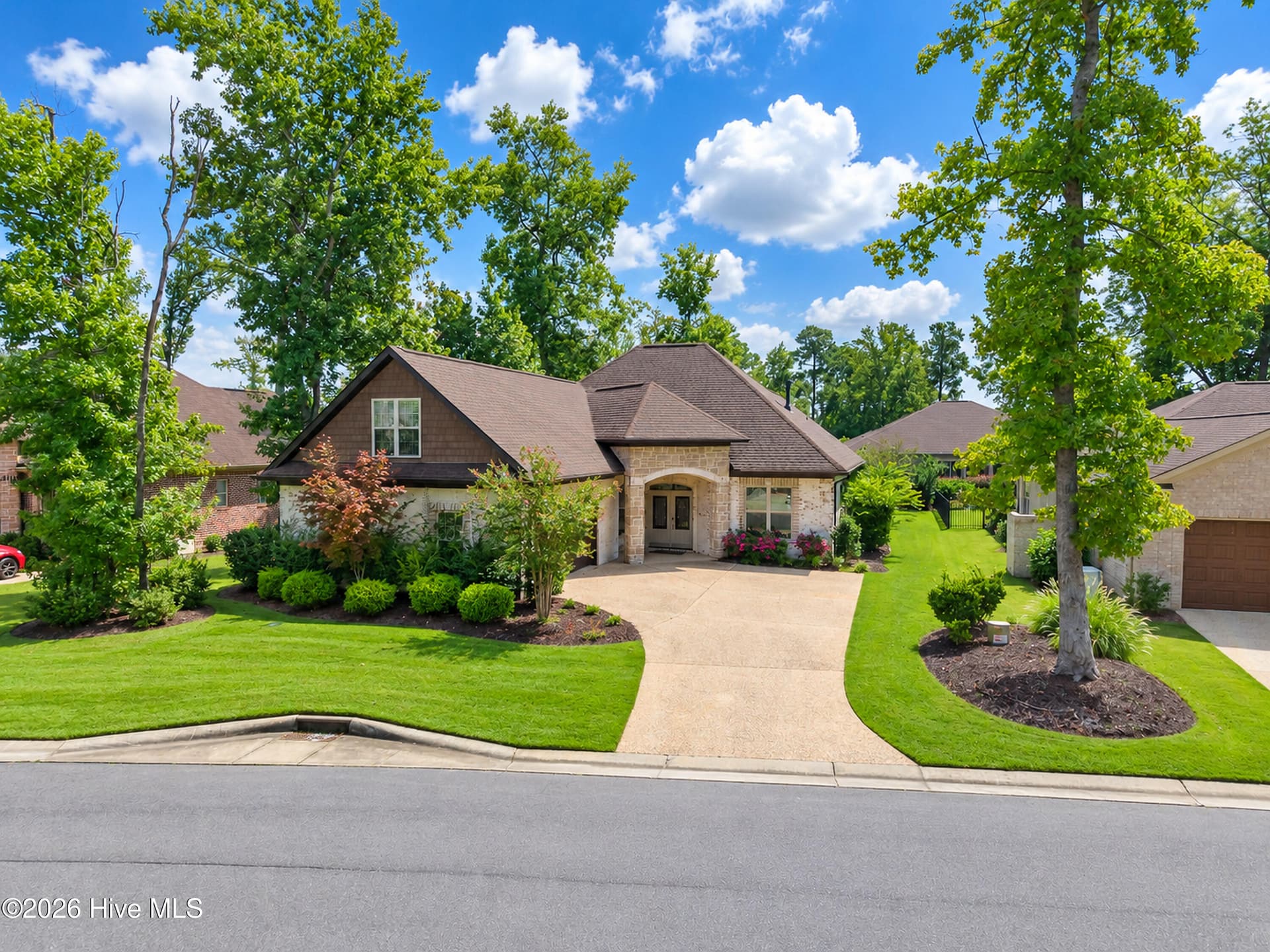 Single Family Residence at 656 Jenoa Drive, Castle Hayne, NC 28429, photo 2 of 53