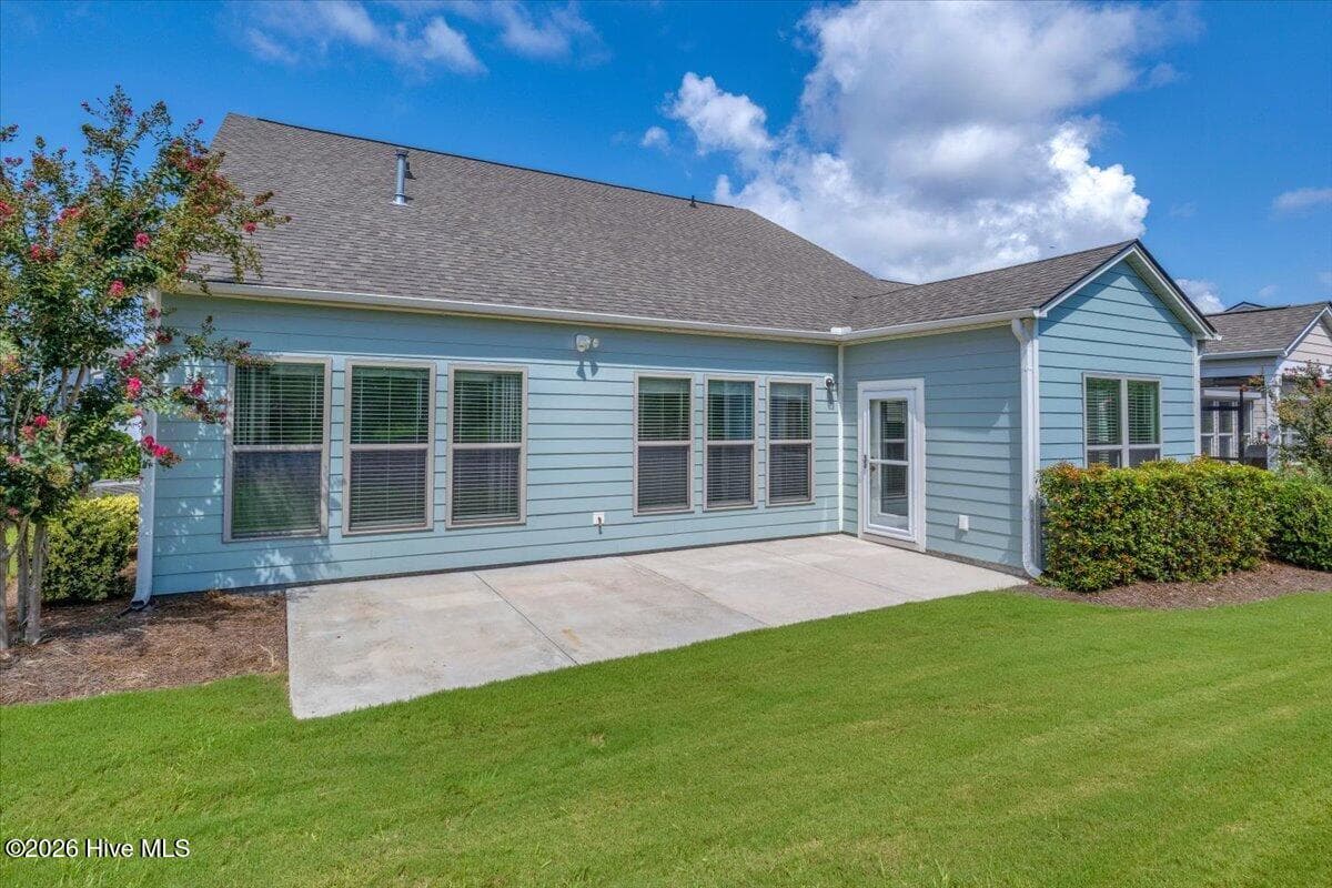 Single Family Residence at 550 Lyrebird Avenue, Wilmington, NC 28412, photo 4 of 78