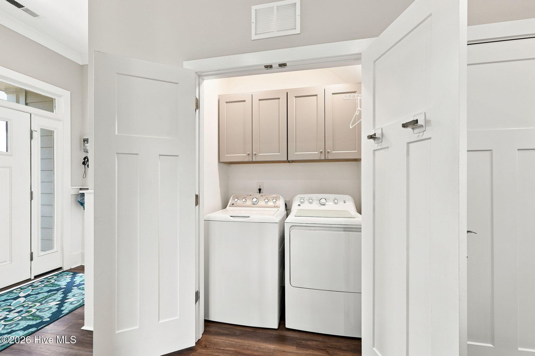 Single Family Residence at 100 Sea Grove Lane, Beaufort, NC 28516, photo 17 of 53