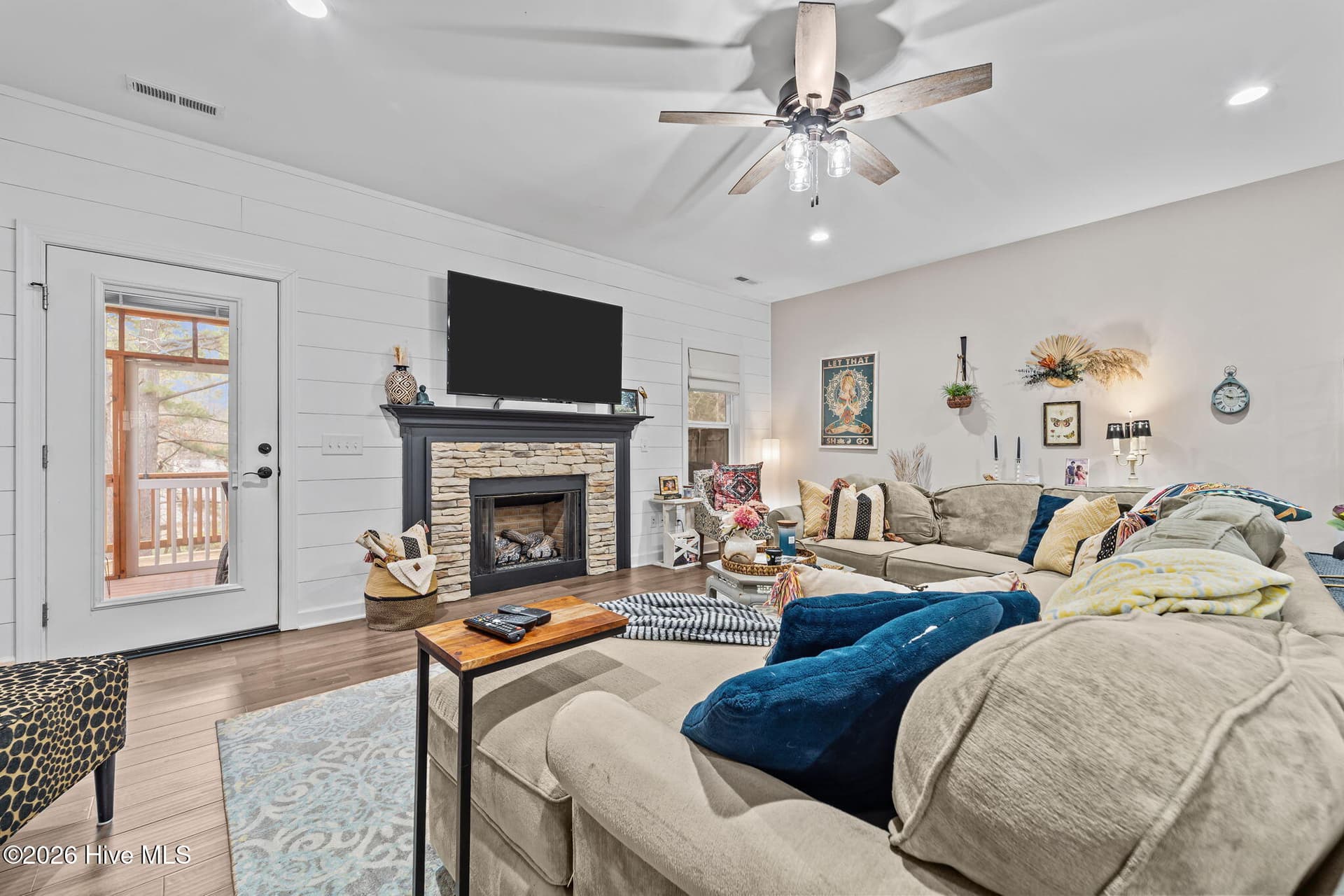 Single Family Residence at 220 Sugar Pine Drive, Pinehurst, NC 28374, photo 6 of 98