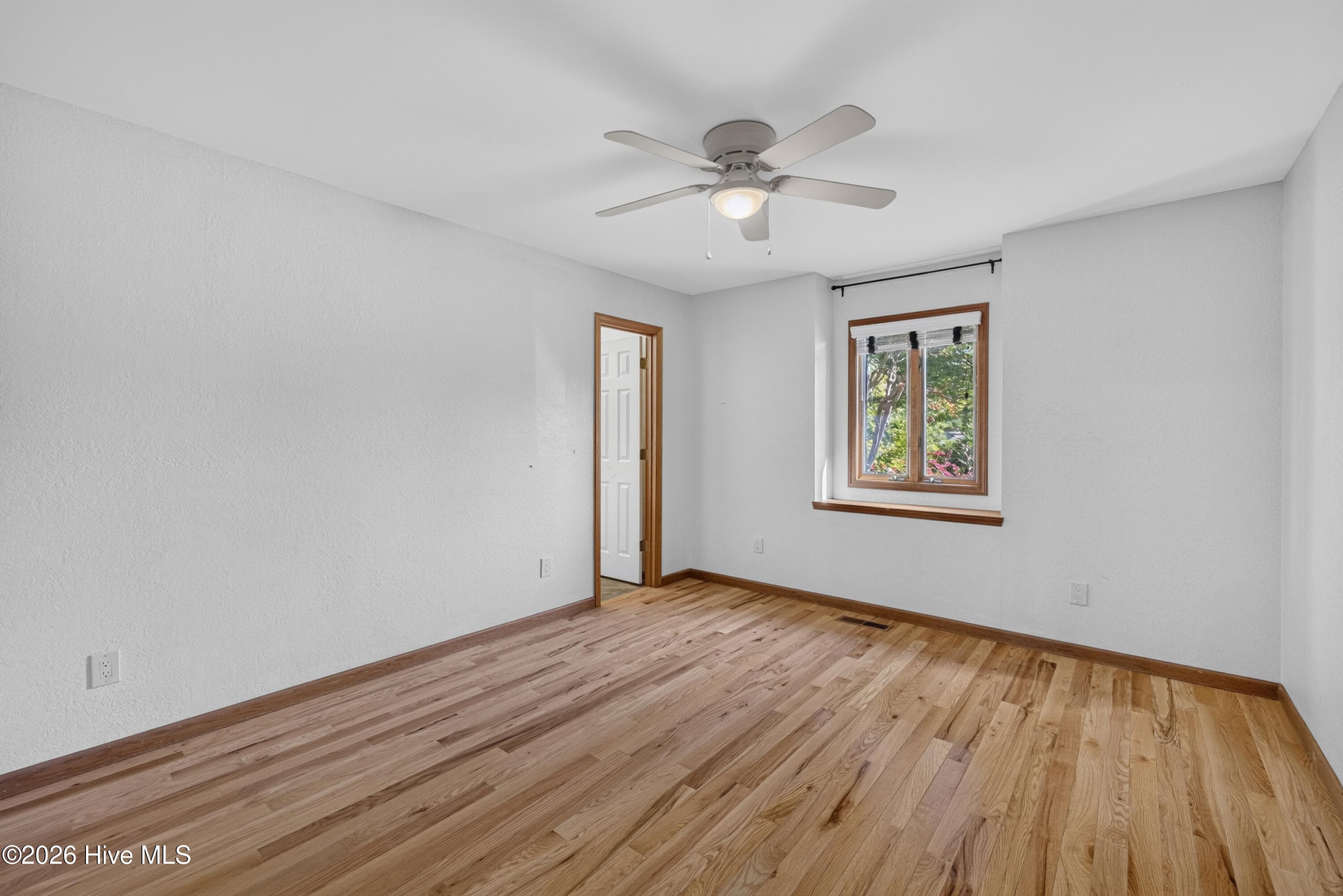 Single Family Residence at 106 Bogey Court, Hampstead, NC 28443, photo 33 of 52
