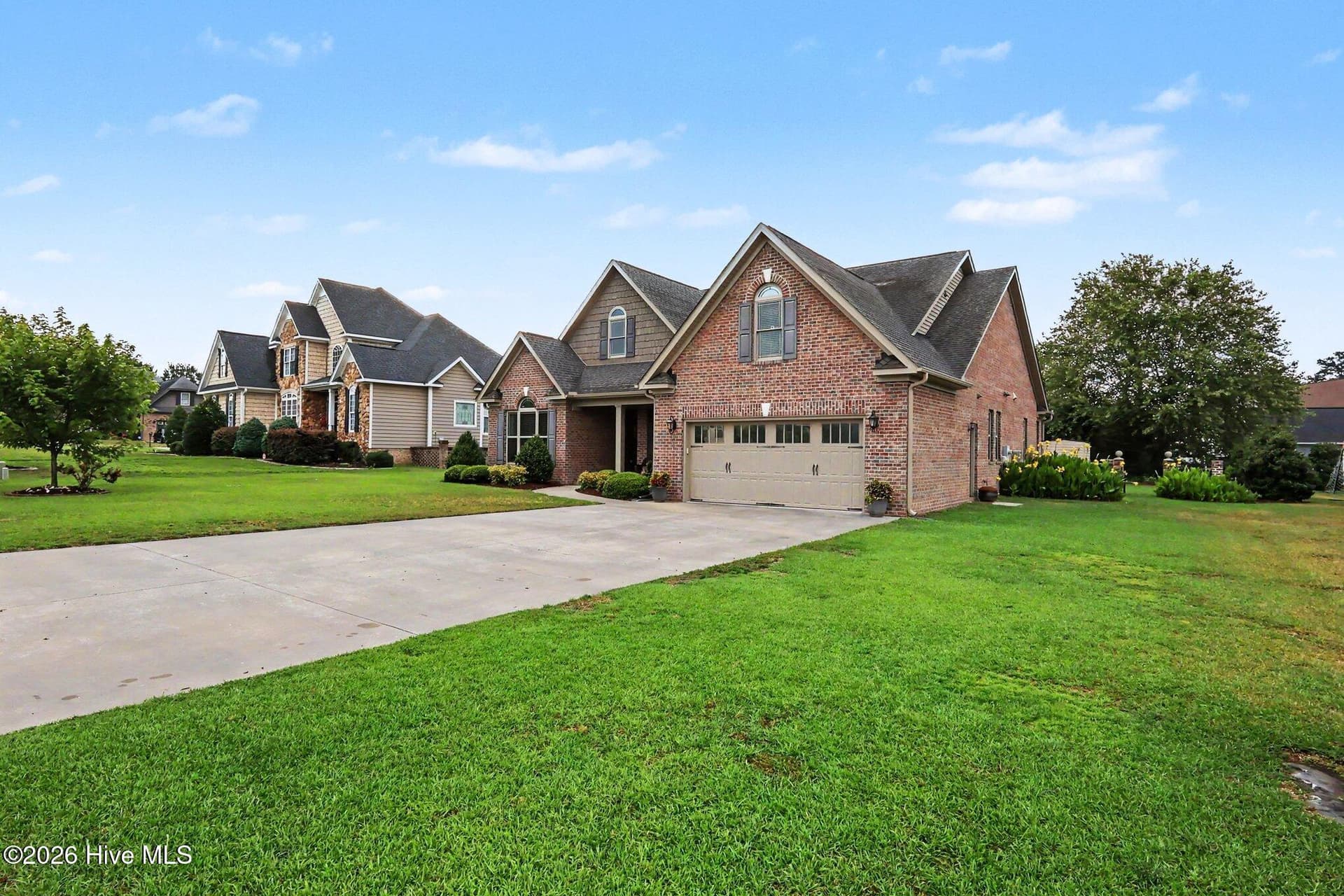 Large driveway - 1404 Sunset Drive, Goldsboro, NC 27534
