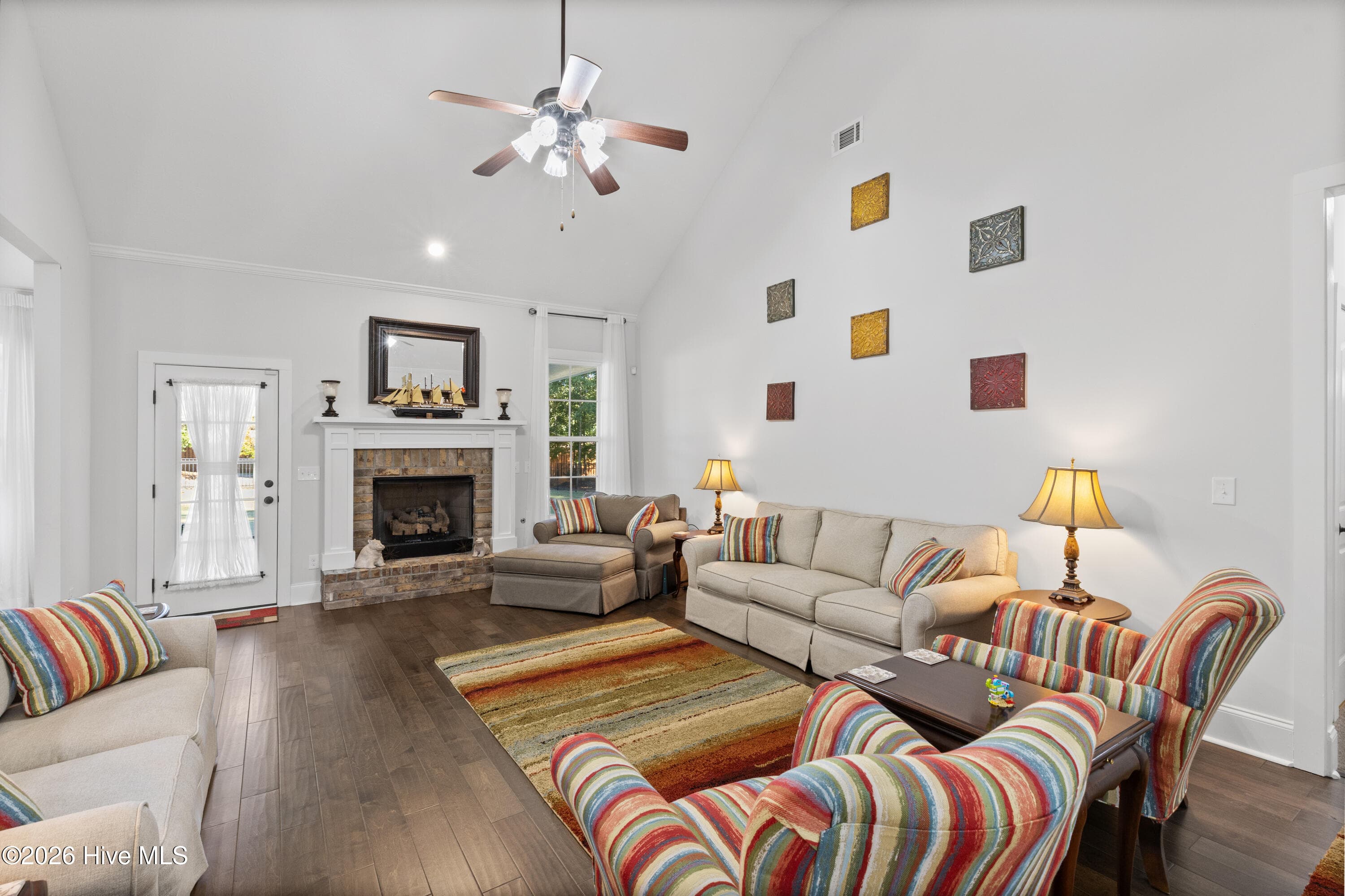Gas fireplace - 2016 Edenberry Row, Beech Island, SC 29842
