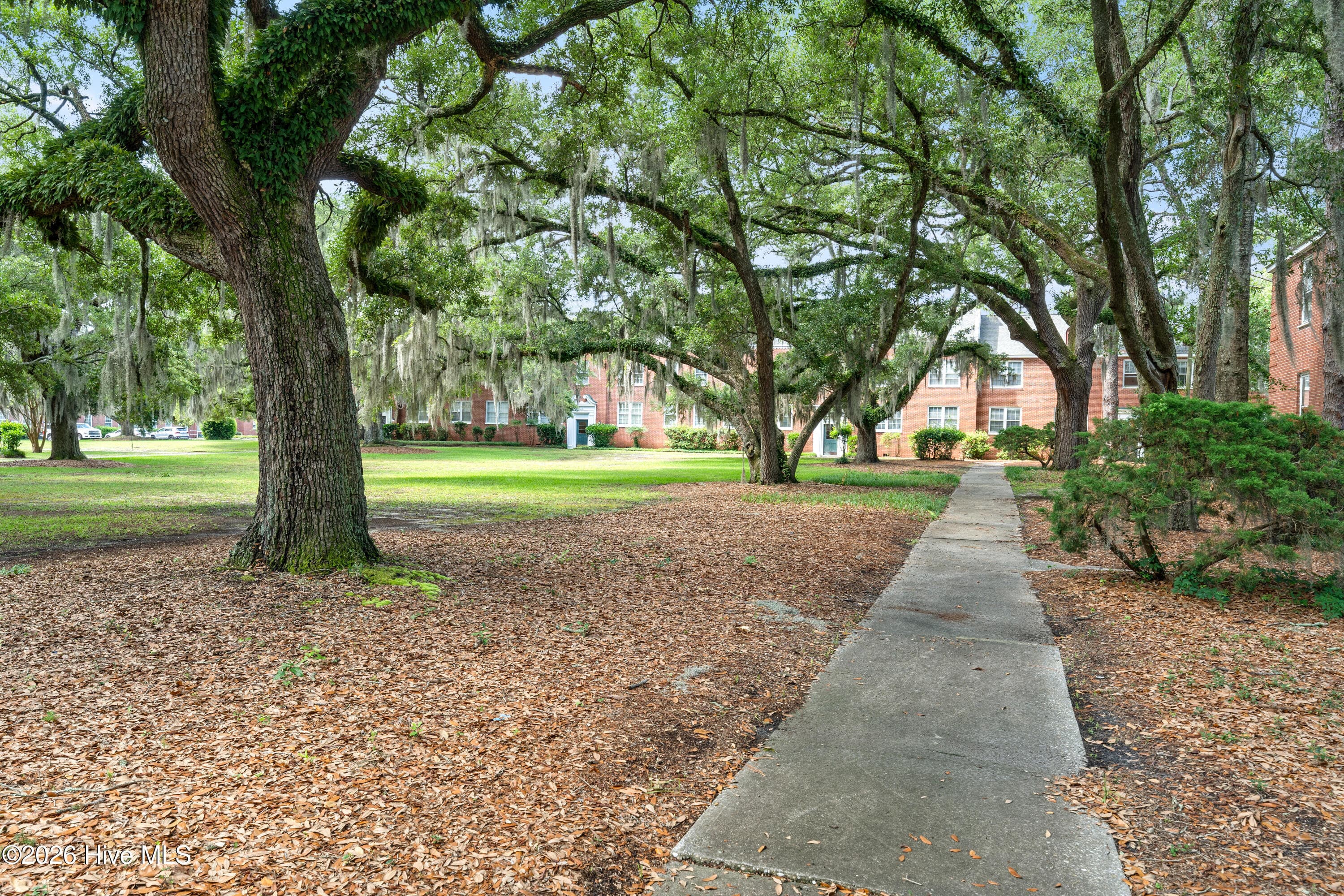 Condominium at 2940 Oleander Drive G6, Wilmington, NC 28403, photo 8 of 53