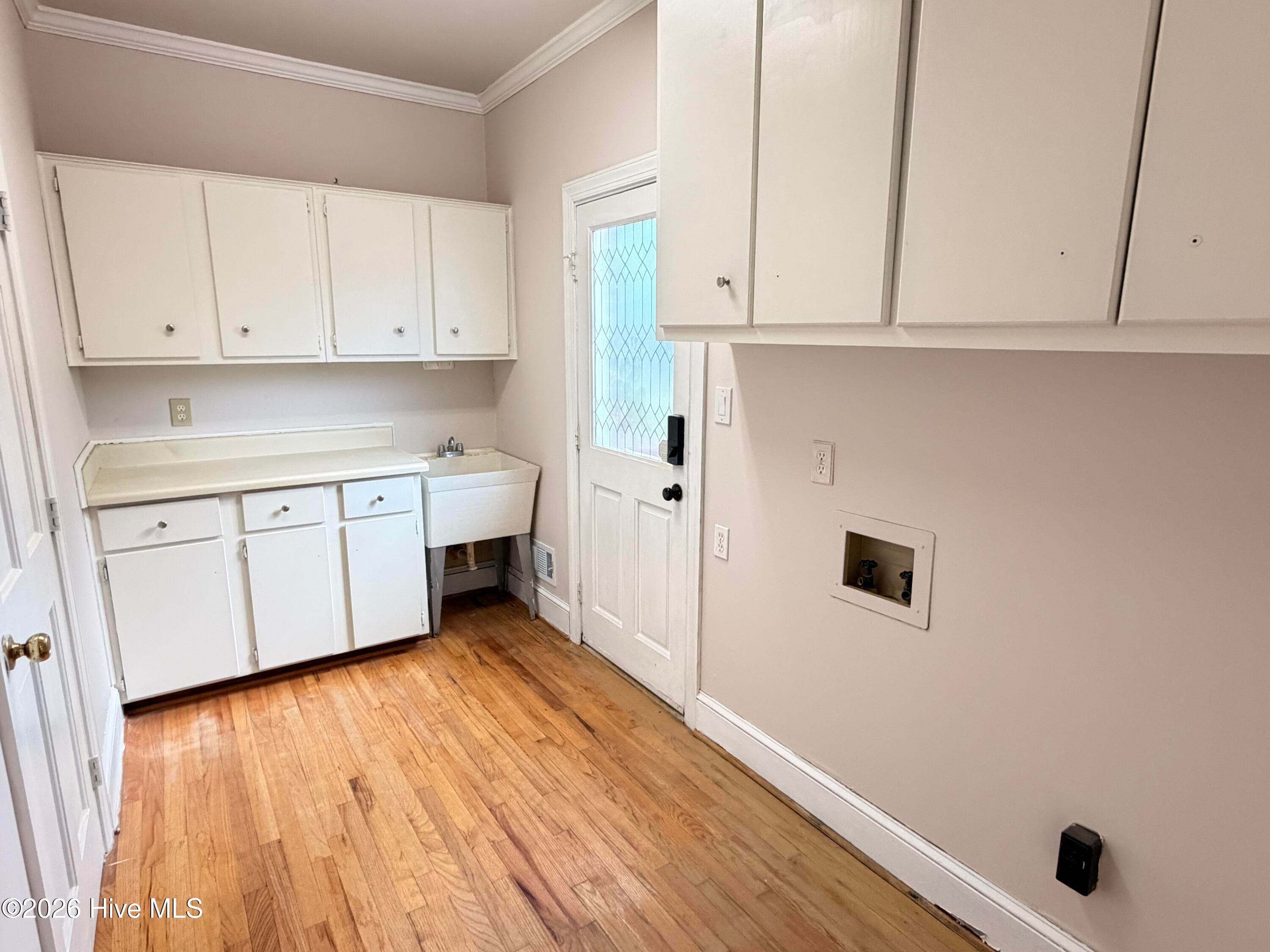 Laundry room on main level - 4147 Knollcrest Circle N, Martinez, GA 30907
