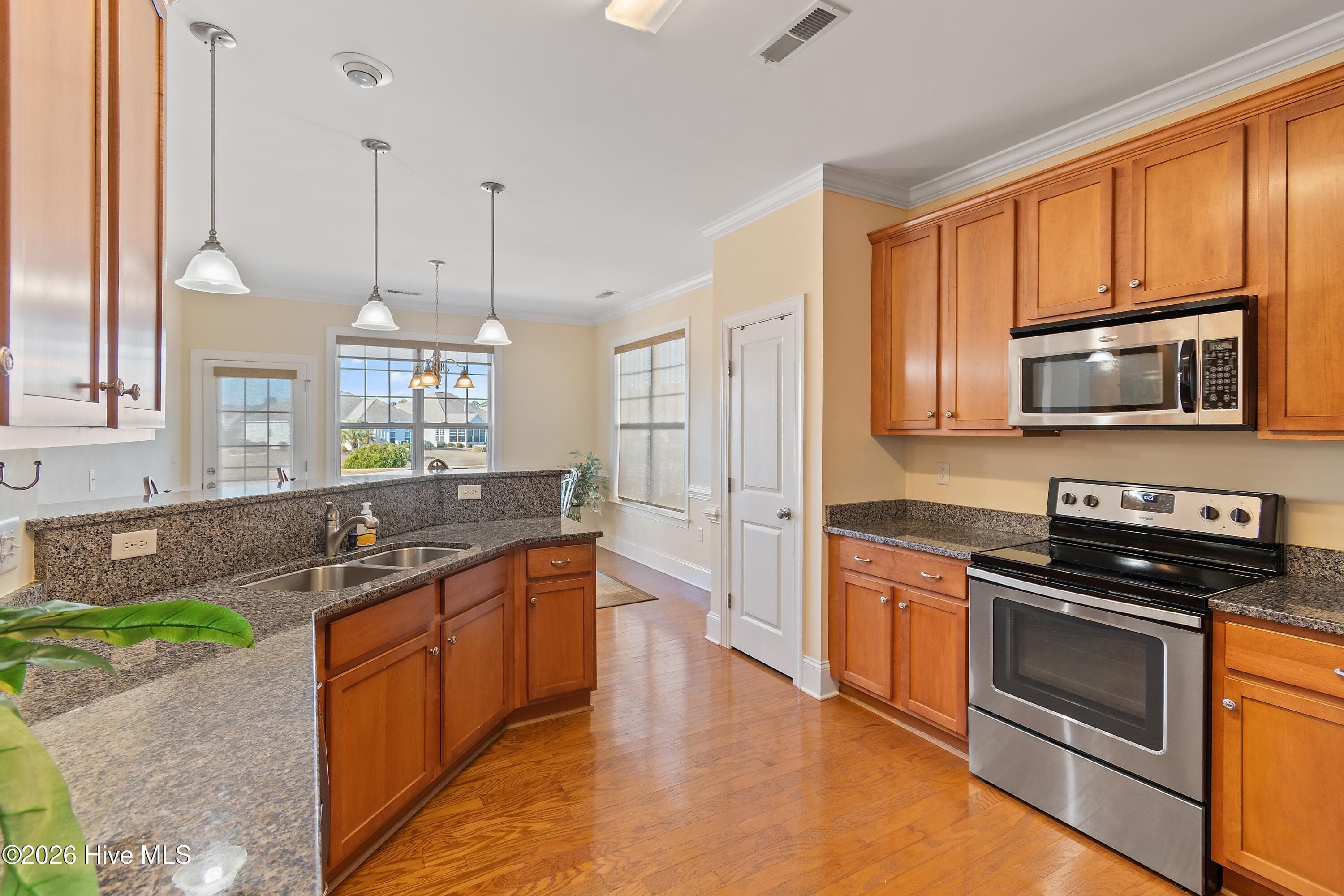 Single Family Residence at 1134 Endeavour Way SW, Ocean Isle Beach, NC 28469, photo 8 of 40