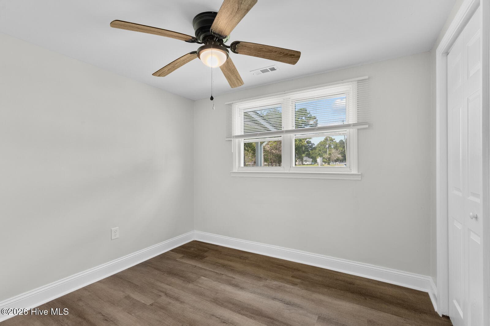 Single Family Residence at 633 Haws Run Road, Jacksonville, NC 28540, photo 13 of 20