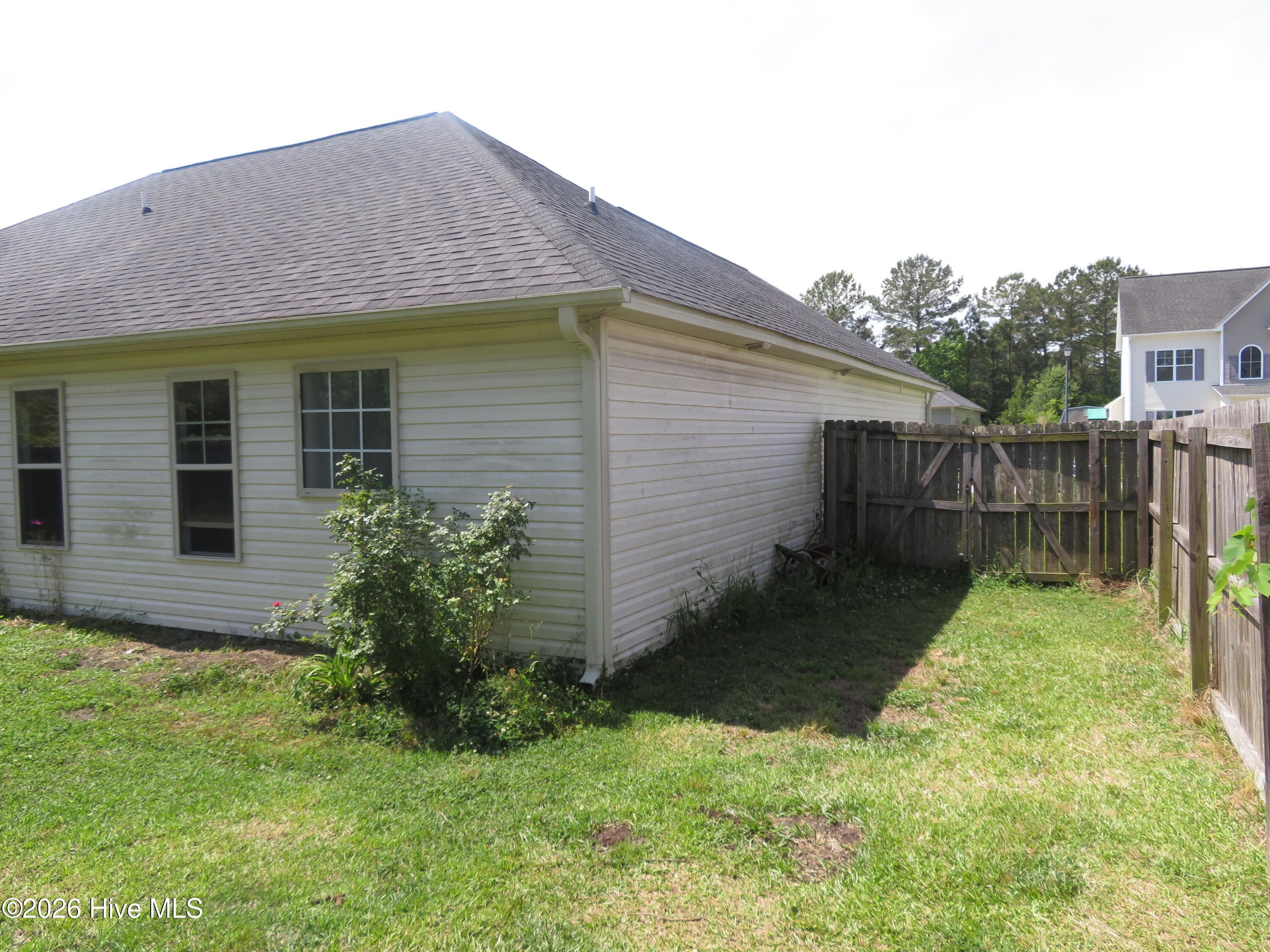 Single Family Residence at 702 Ashley Meadow Lane, Jacksonville, NC 28546, photo 43 of 51