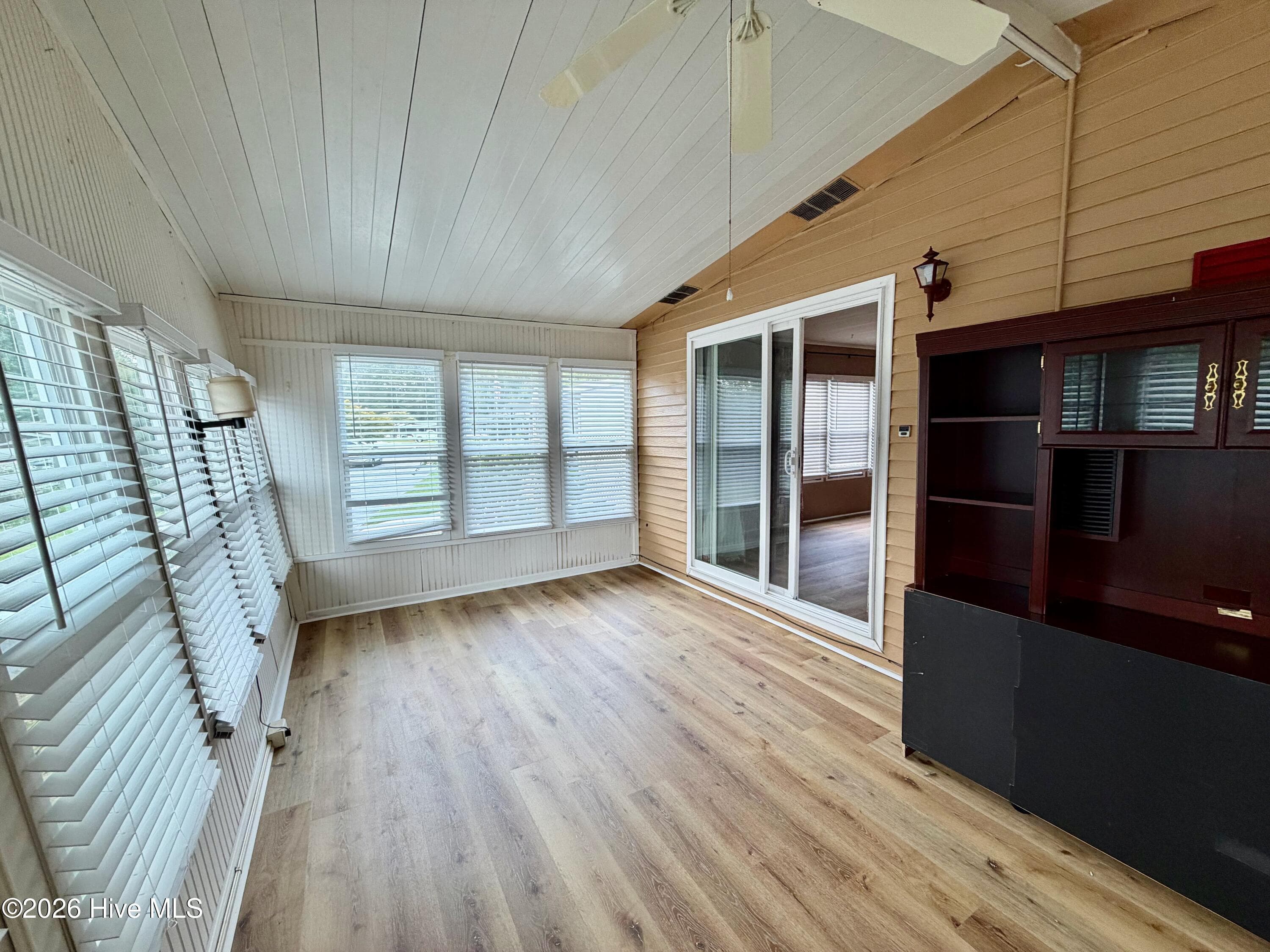 Manufactured Home at 4701 Lake Front Drive, Martinez, GA 30907, photo 6 of 23