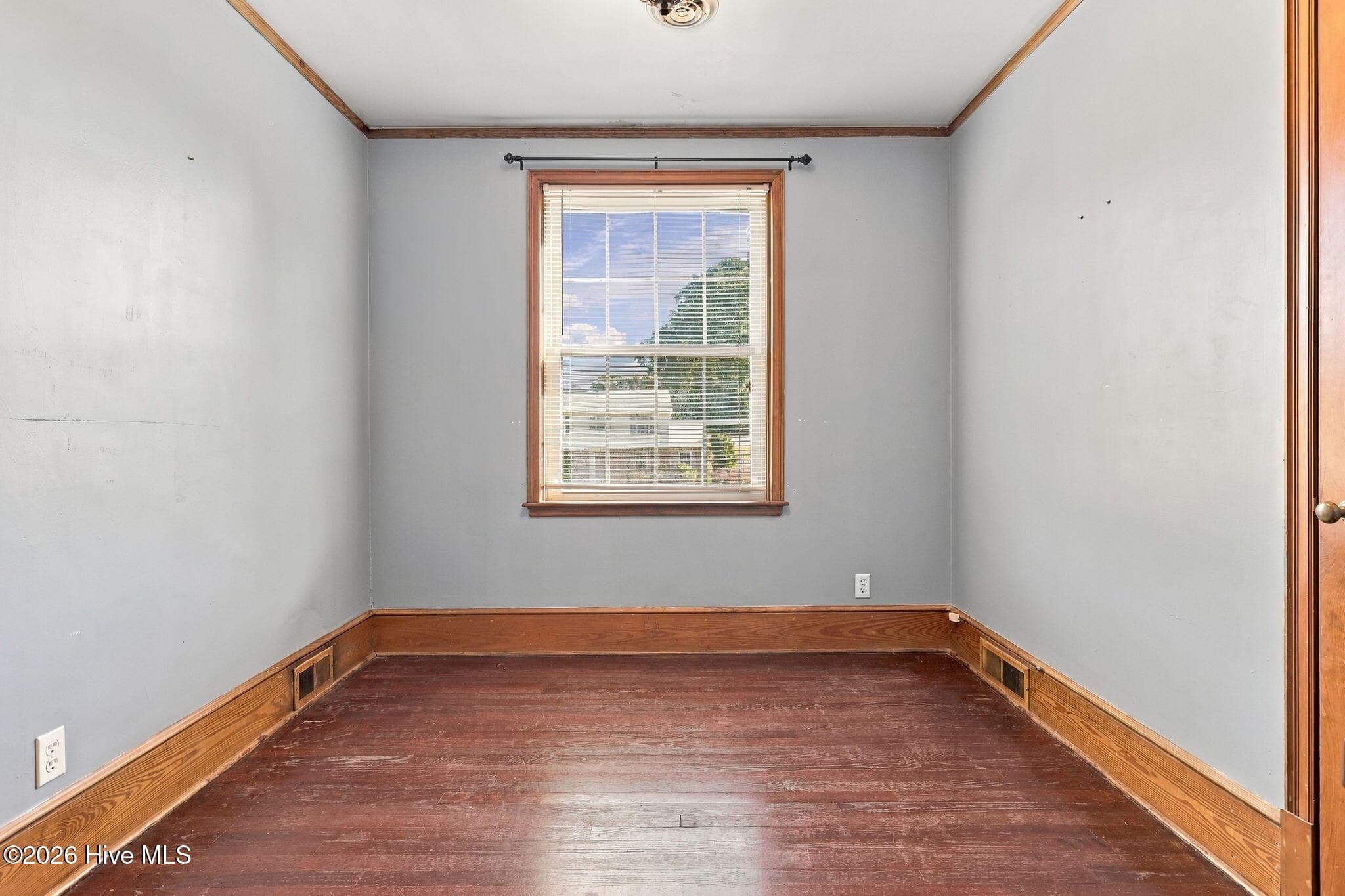 Office/hobby room - 1013 Riverside Boulevard, Lumberton, NC 28358
