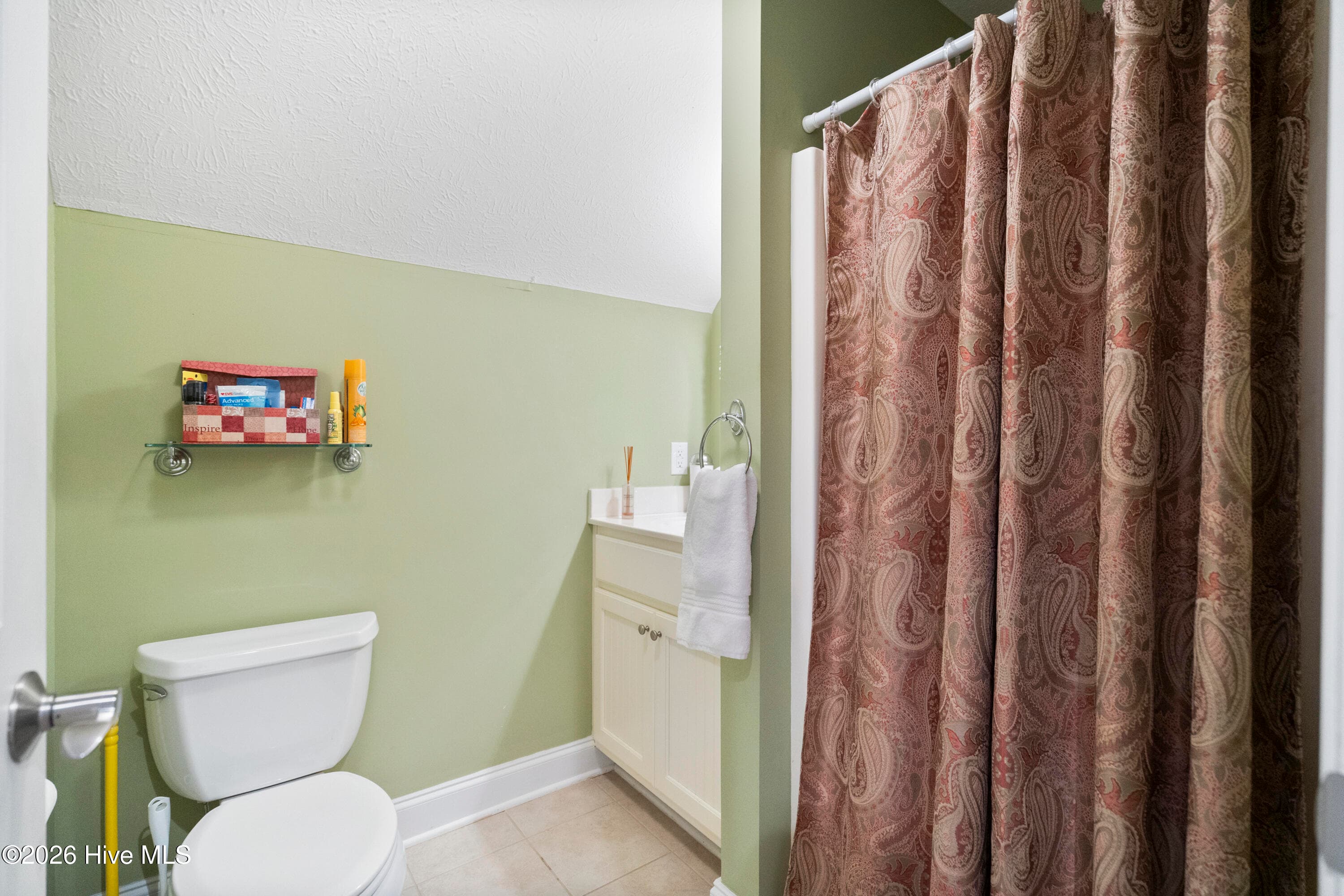 Single Family Residence at 194 Edgewater Circle, Sunset Beach, NC 28468, photo 38 of 103