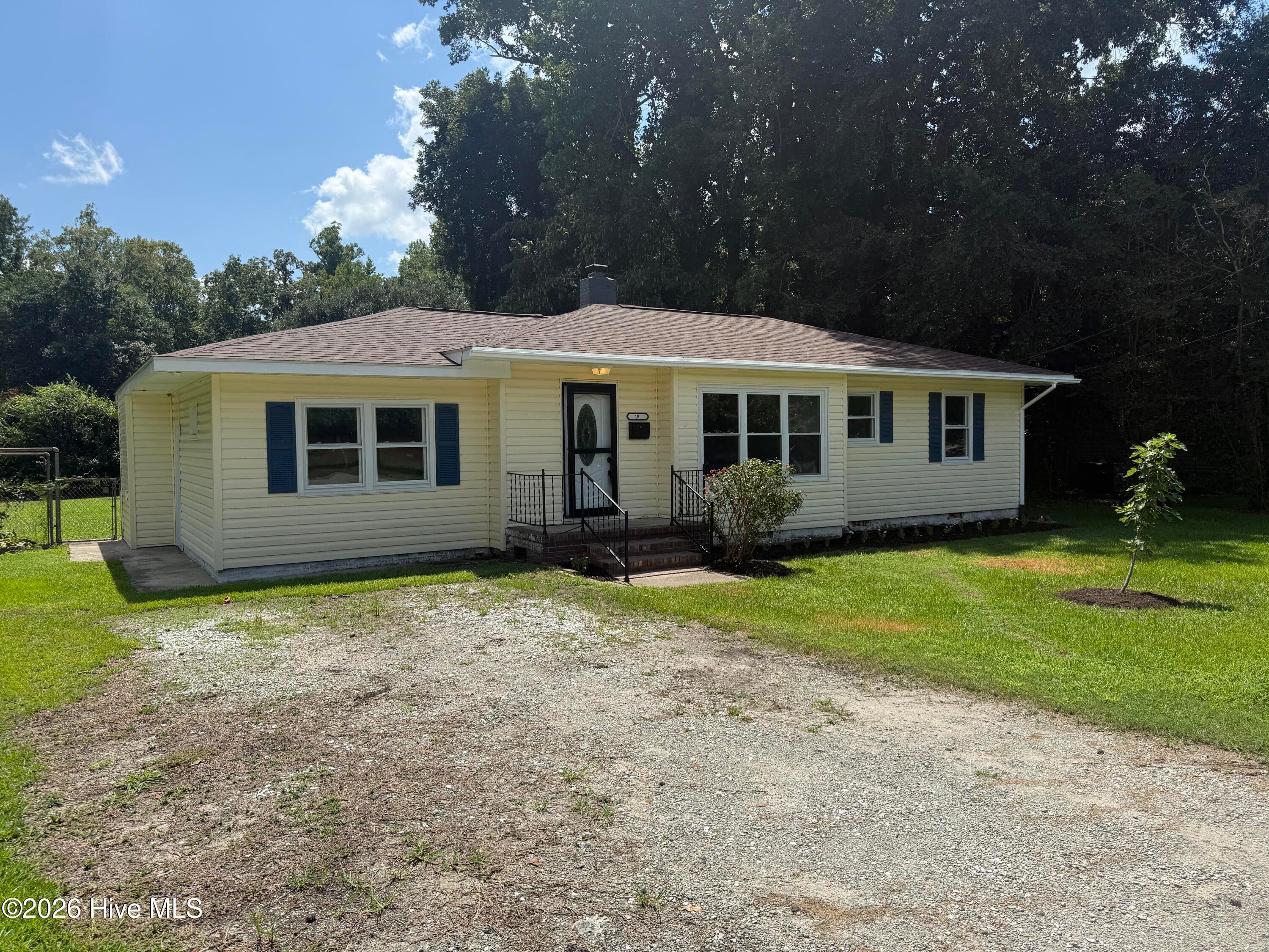 18 White Oak Street, Jacksonville, NC 28540
