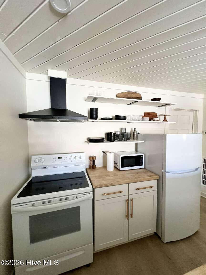 Single Family Residence at 943 Highway 64 Business, Hayesville, NC 28904, photo 12 of 25
