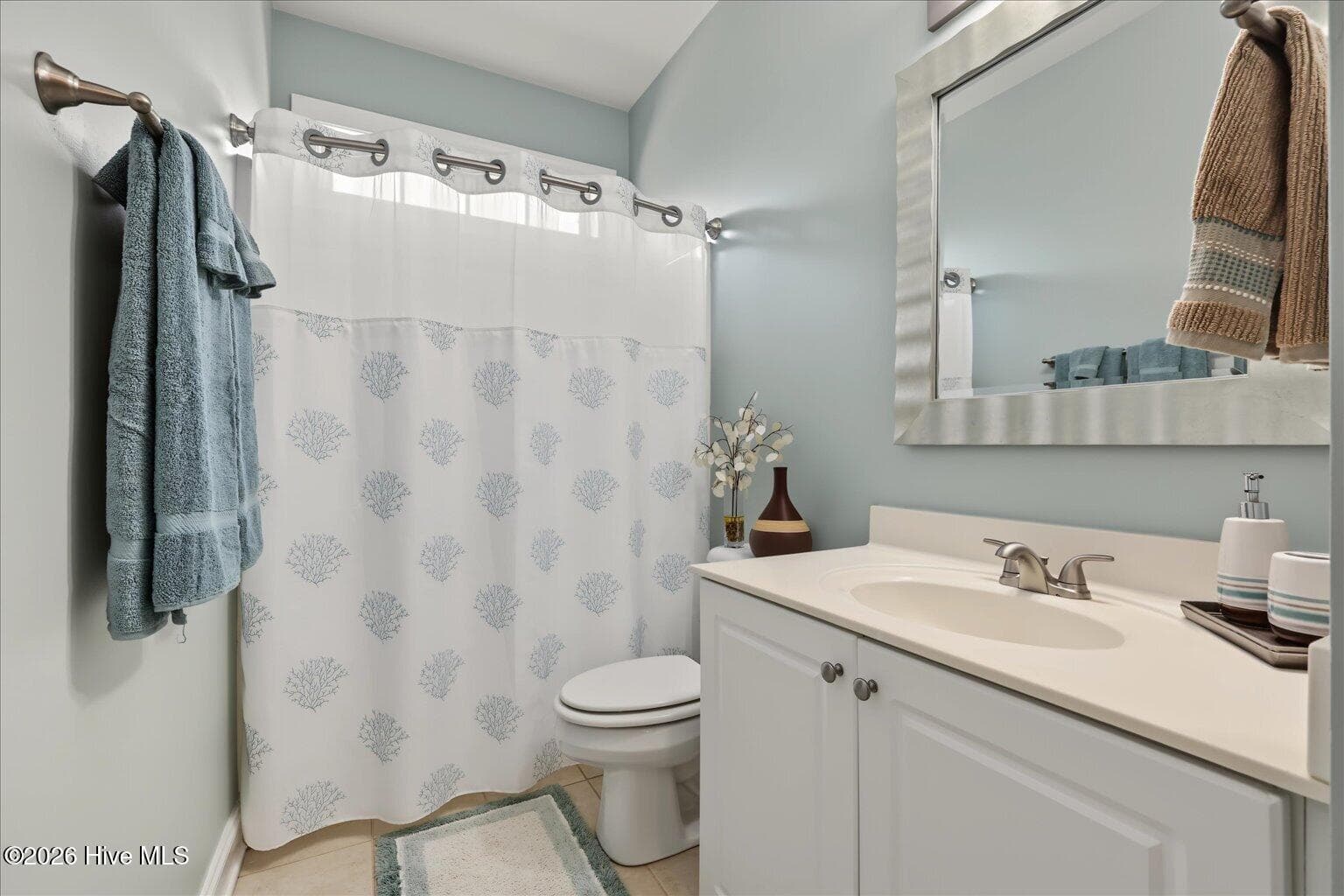Single Family Residence at 166 Highlands Drive, Hampstead, NC 28443, photo 11 of 53