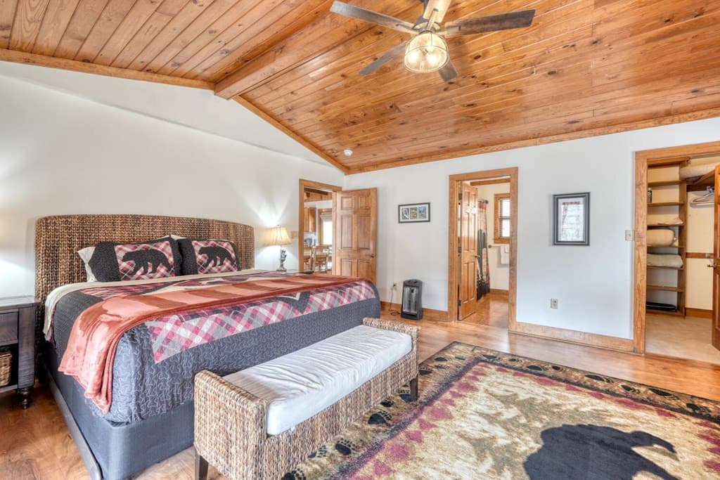 Residential at 575 Carolina Springs Lane, Franklin, NC 28734, photo 20 of 68