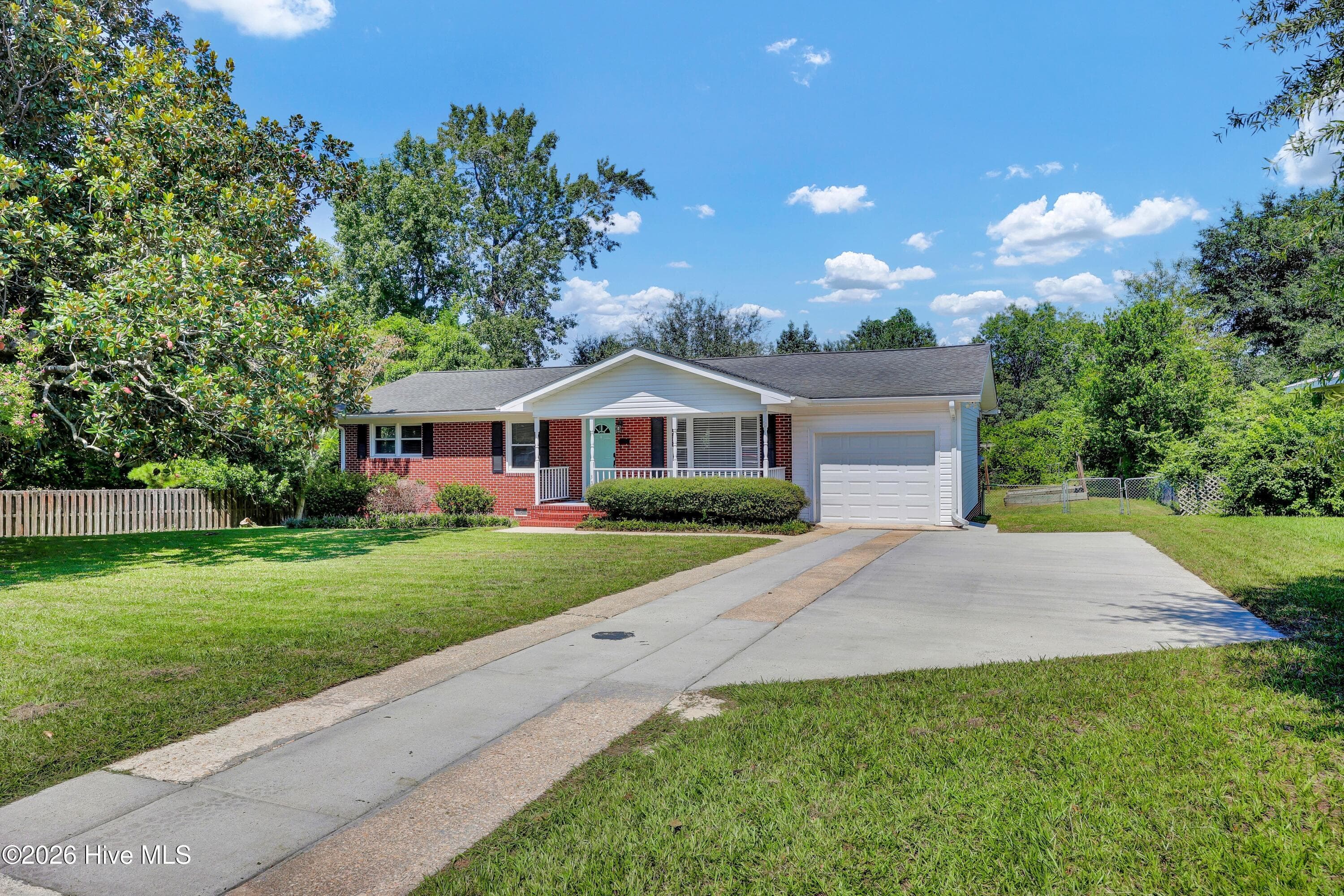 Single Family Residence at 3309 Winston Boulevard, Wilmington, NC 28403, photo 3 of 31